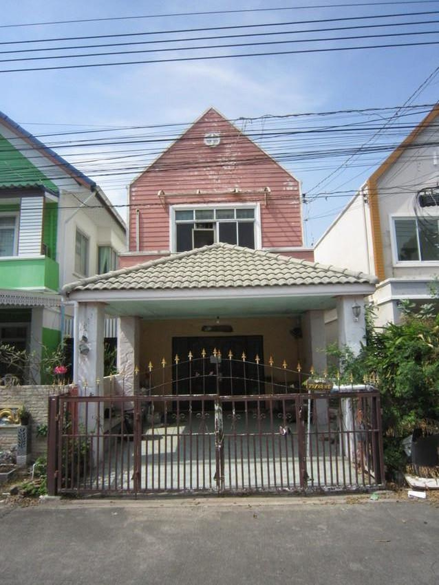 ทรัพย์สถาบันโดย GHB บ้านแฝด บางใหญ่ นนทบุรี
