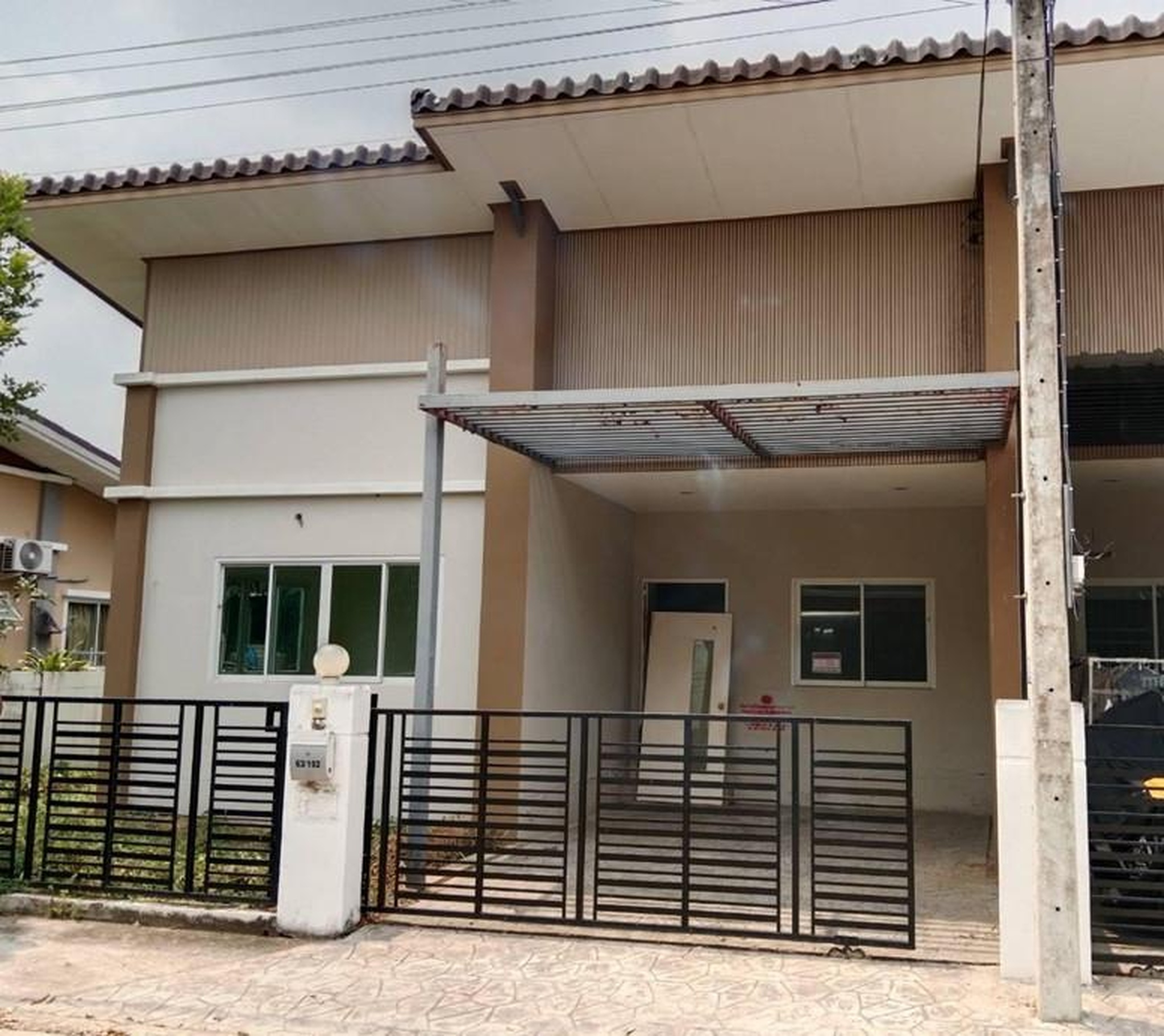 ทรัพย์สถาบันโดย GHB บ้านแฝด  ลำลูกกา ปทุมธานี