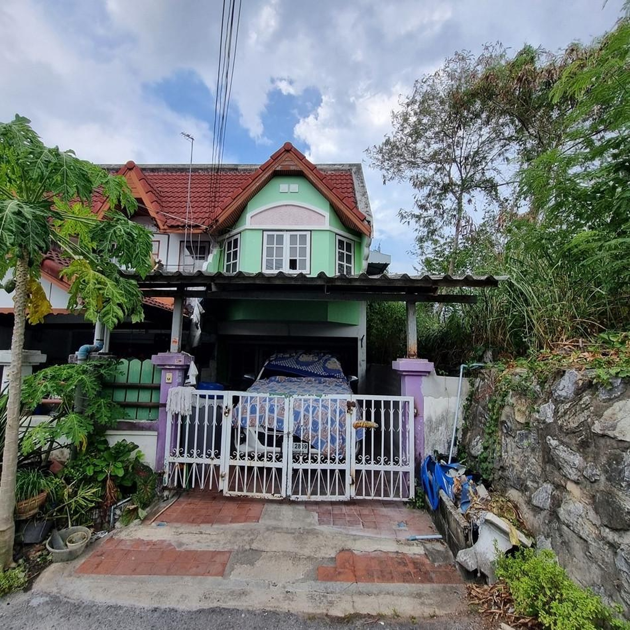 ทรัพย์สถาบันโดย GHB ทาวน์เฮาส์ บ้านฉาง ระยอง