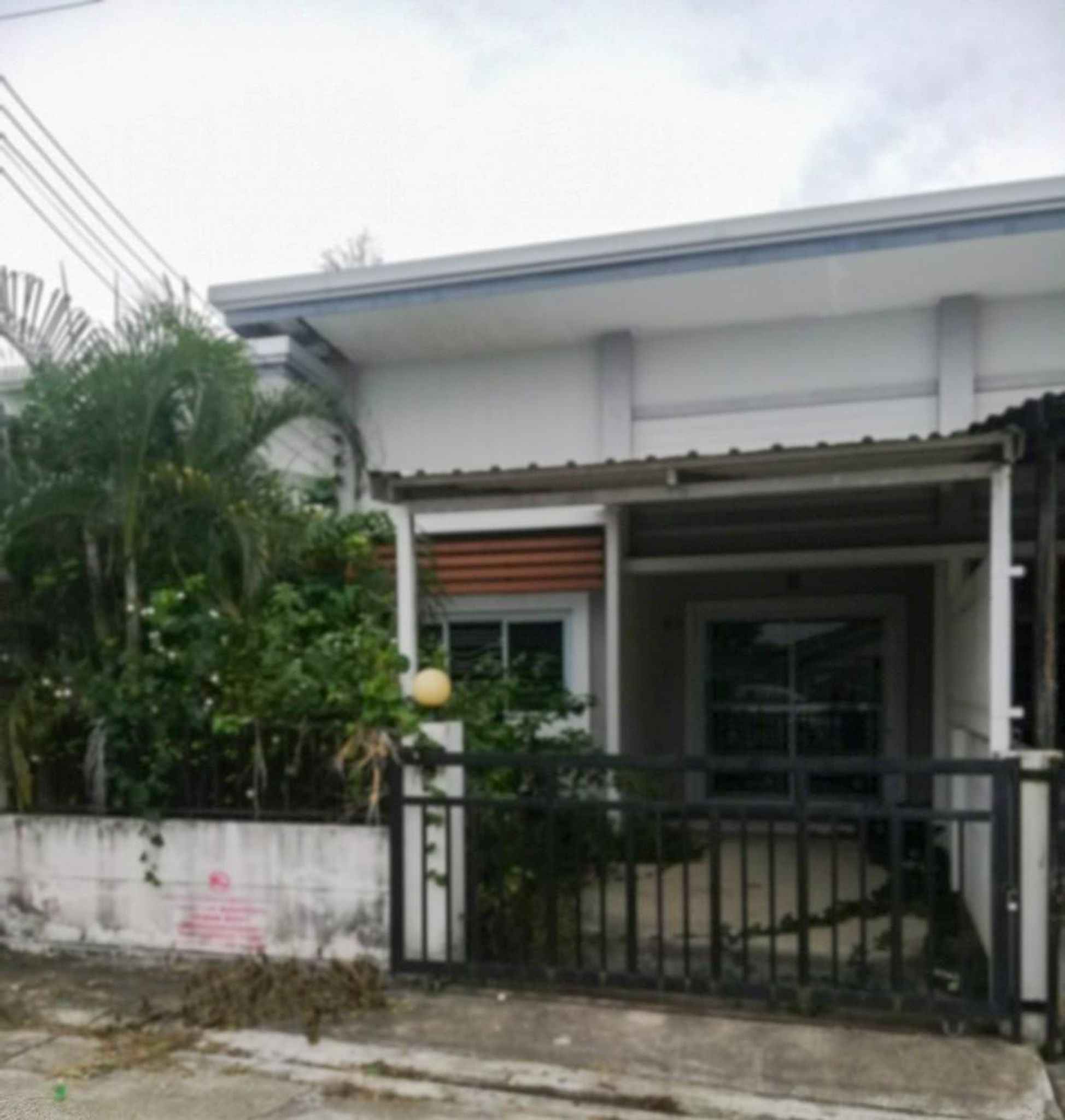 ทรัพย์สถาบันโดย GHB ทาวน์เฮาส์ นิคมพัฒนา ระยอง