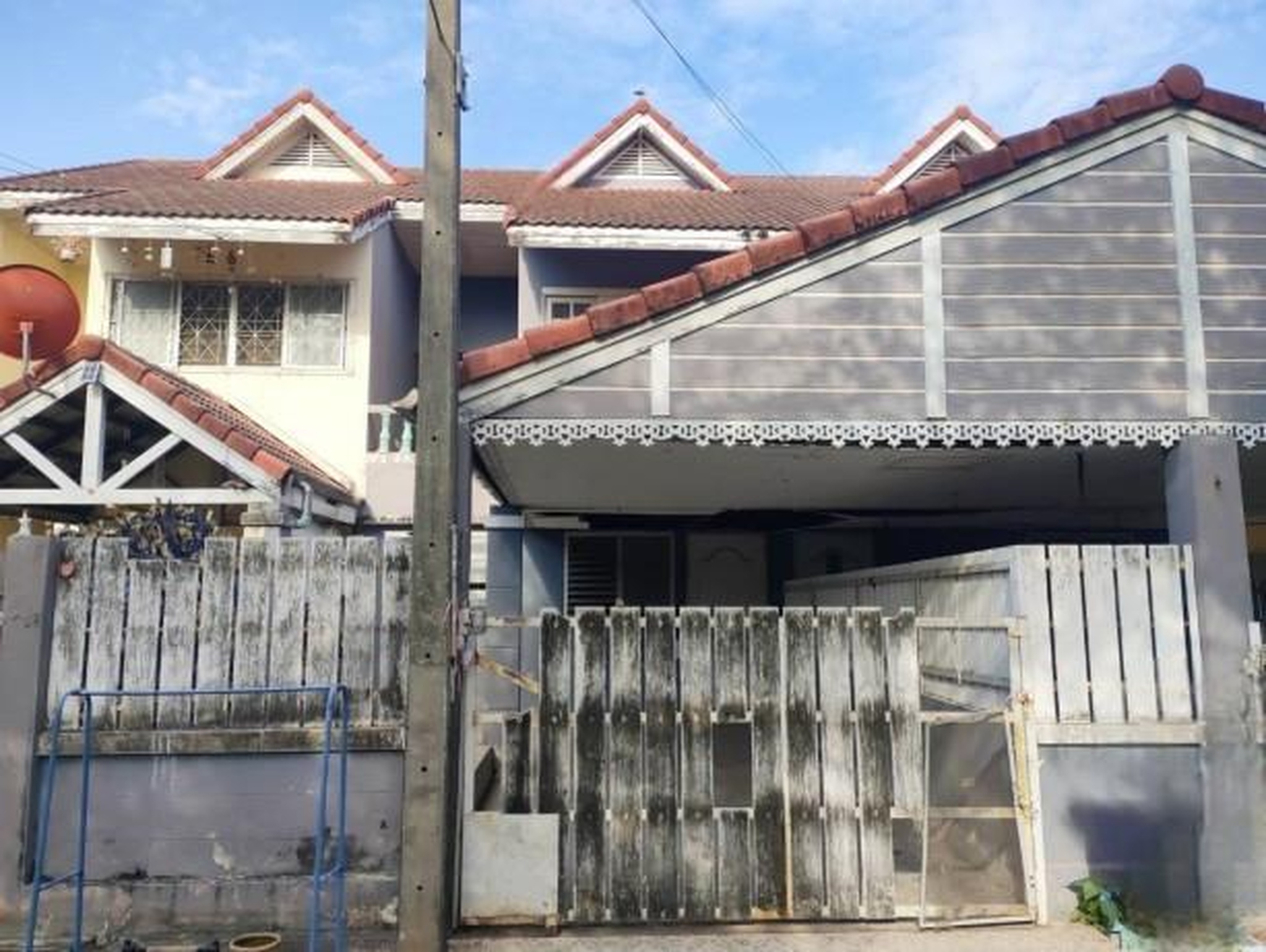 ทรัพย์สถาบันโดย GHB ทาวน์เฮาส์ คลองหลวง ปทุมธานี