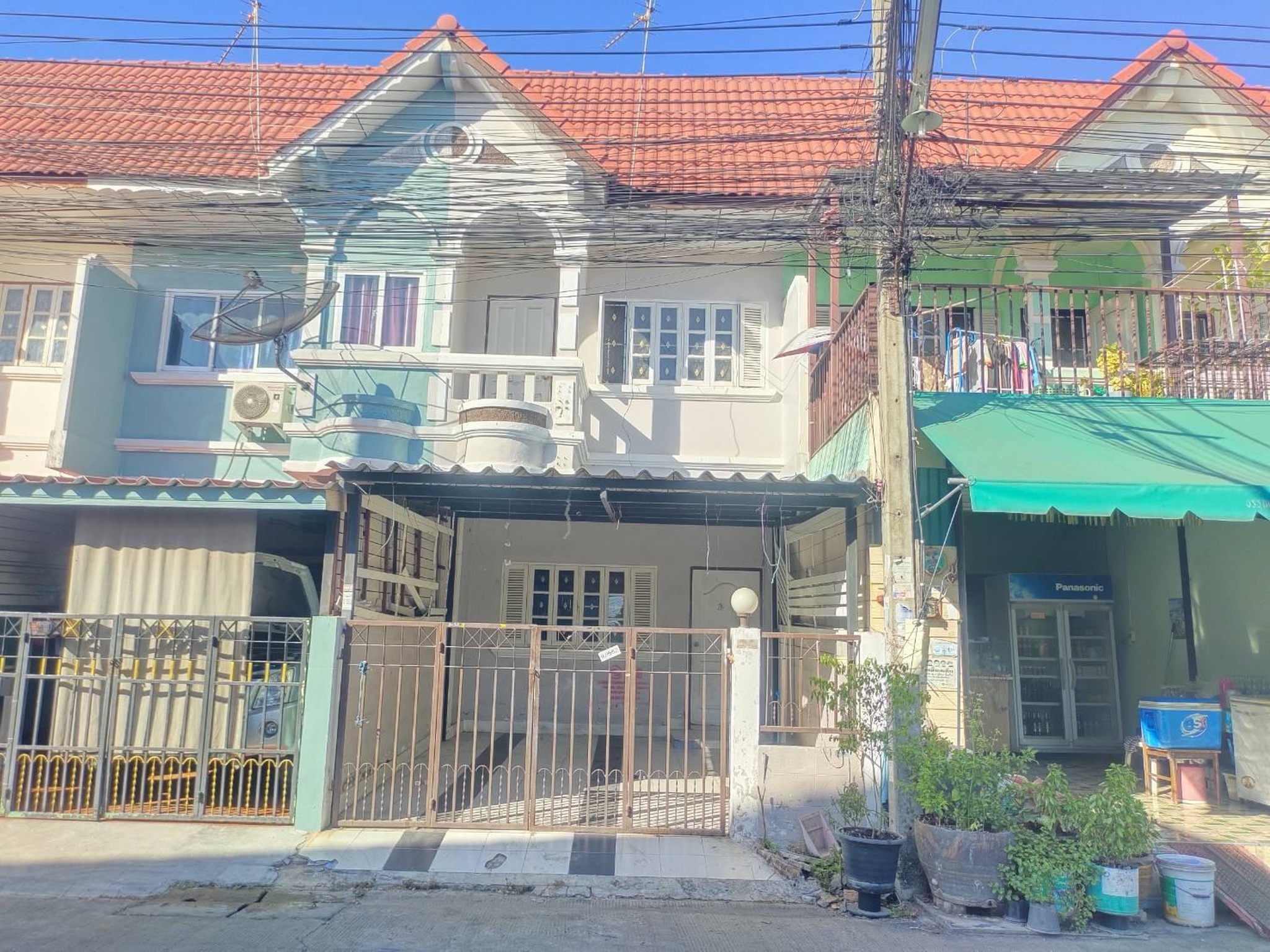 ทรัพย์สถาบันโดย GHB ทาวน์เฮาส์ เมืองสมุทรปราการ สมุทรปราการ