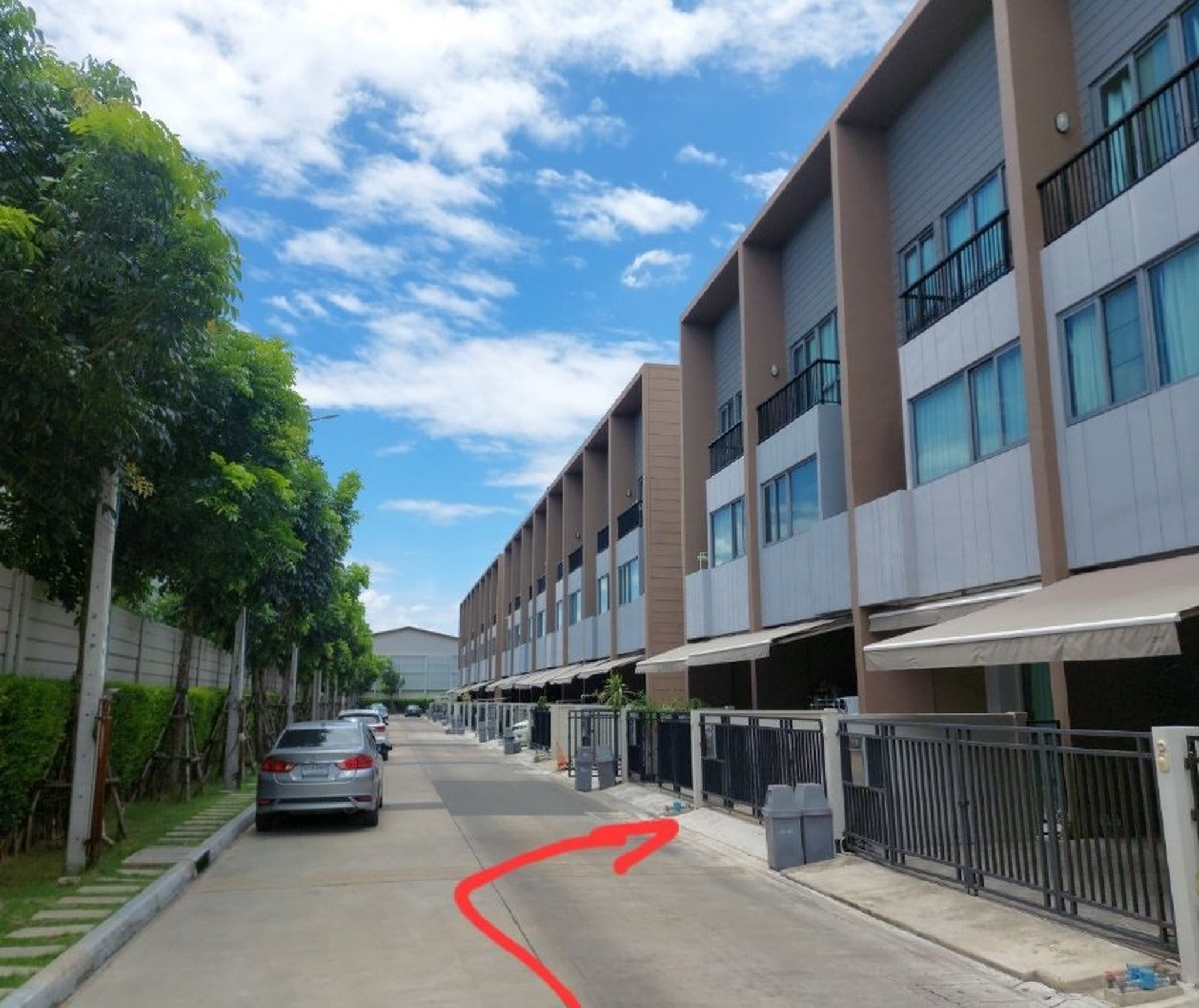 ทรัพย์สถาบันโดย SCB ทาวน์เฮาส์ บ้านกลางเมือง สาทร-สุขสวัสดิ์ (Baan Klang Muang Sathorn-Suksawat)