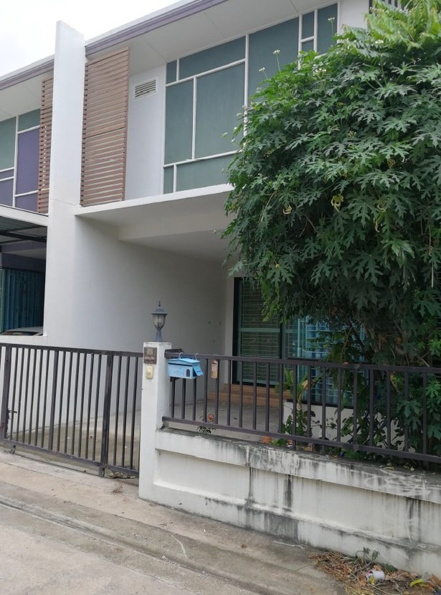 ทรัพย์สถาบันโดย SCB ทาวน์เฮาส์ หมู่บ้านบิ๊กเกอร์โฮม