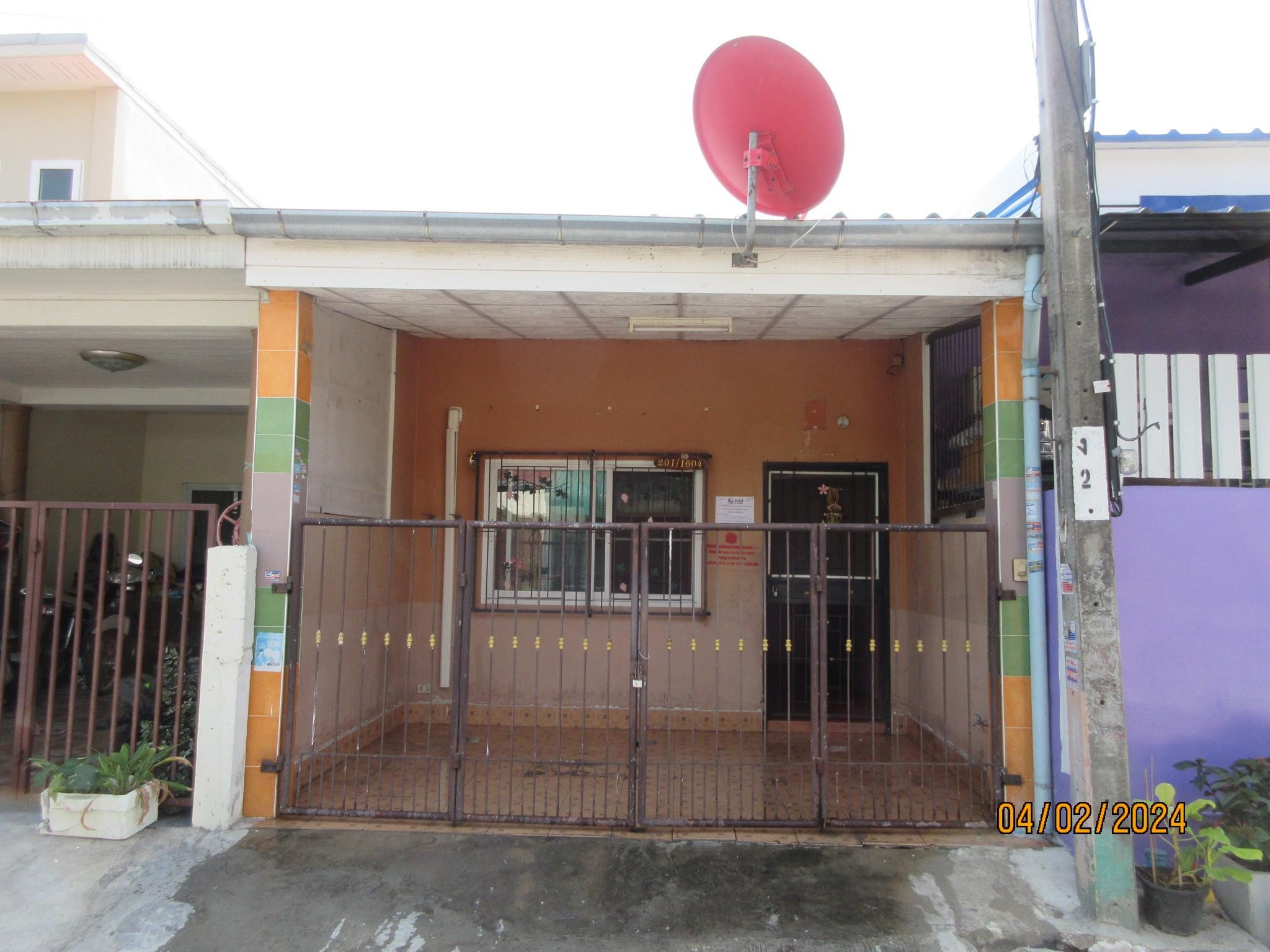 ทรัพย์สถาบันโดย GHB ทาวน์เฮาส์ ลาดกระบัง กรุงเทพมหานคร