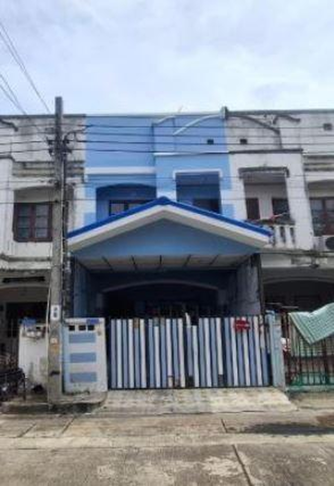 ทรัพย์สถาบันโดย GHB ทาวน์เฮาส์ บางบัวทอง นนทบุรี