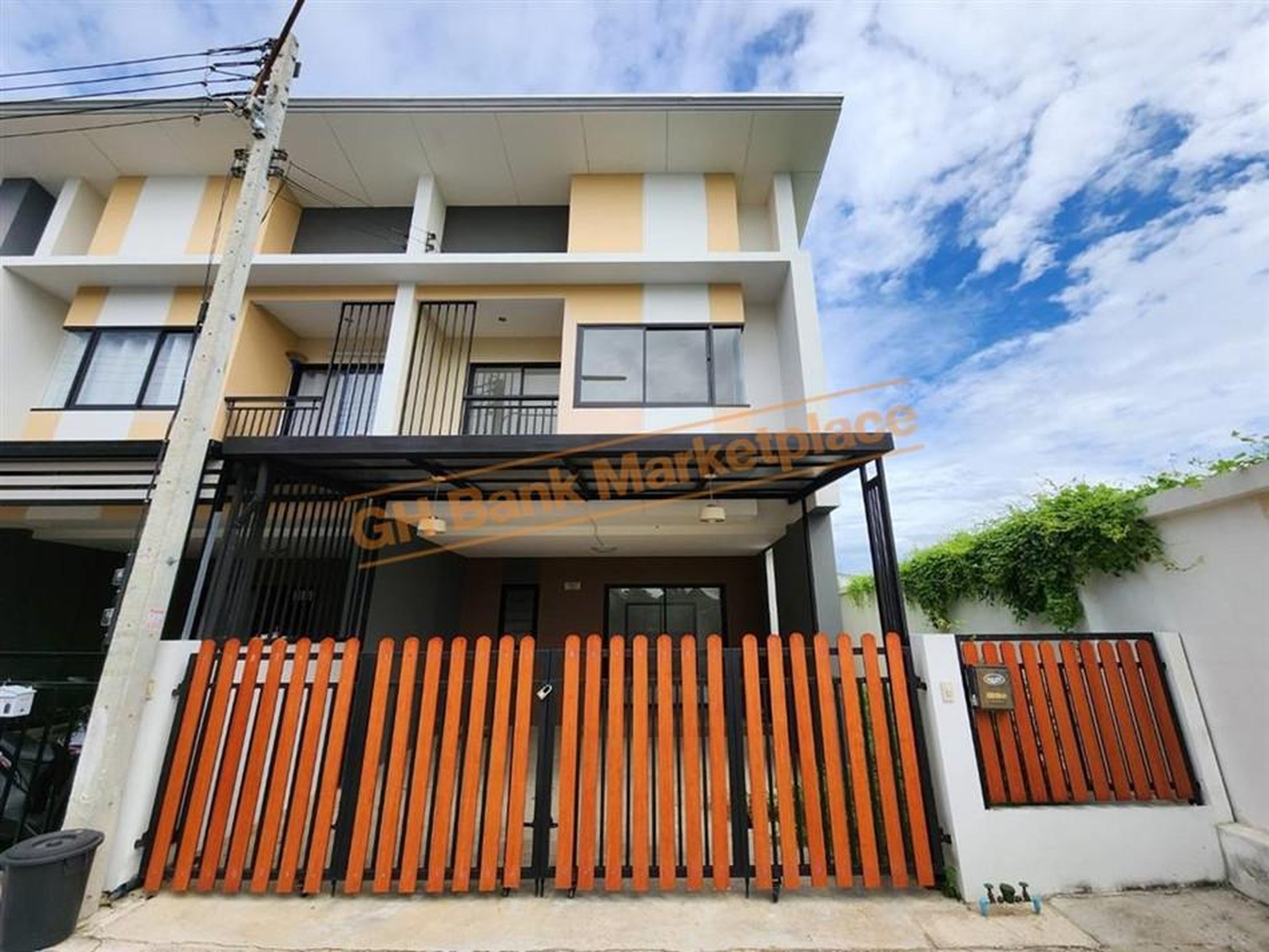 ทรัพย์สถาบันโดย GHB ทาวน์เฮาส์ เมืองนครปฐม นครปฐม