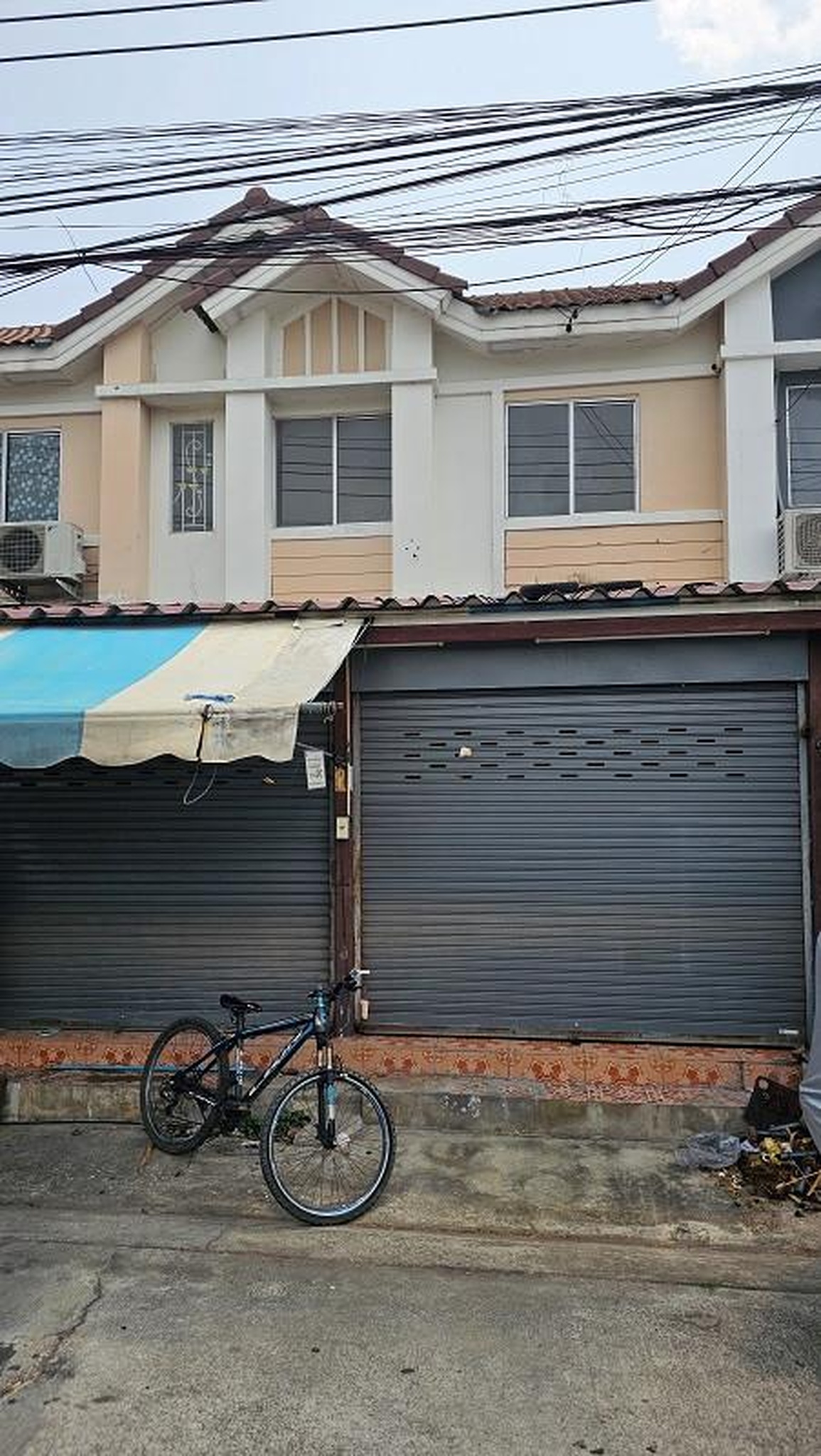 ทรัพย์สถาบันโดย GHB ทาวน์เฮาส์ ลาดกระบัง กรุงเทพมหานคร