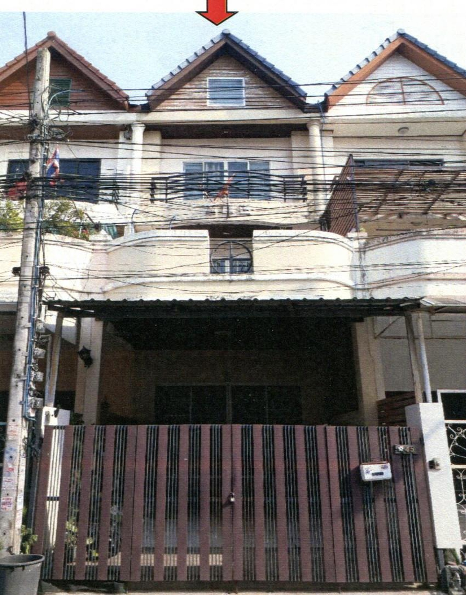 ทรัพย์สถาบันโดย GHB ทาวน์เฮาส์ บางกะปิ กรุงเทพมหานคร