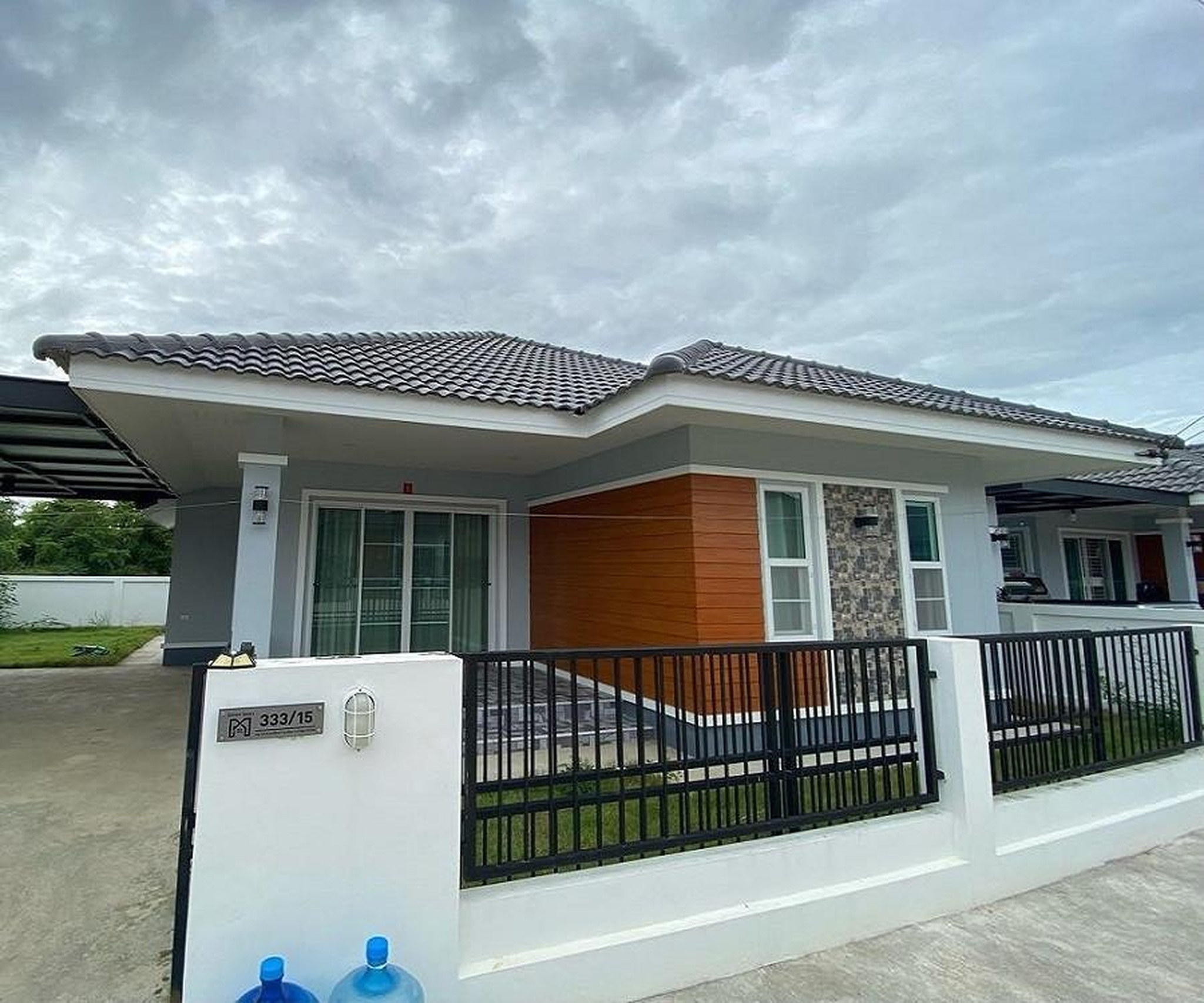ทรัพย์สถาบันโดย GHB บ้านเดี่ยว มิลาดาวิลเลจ