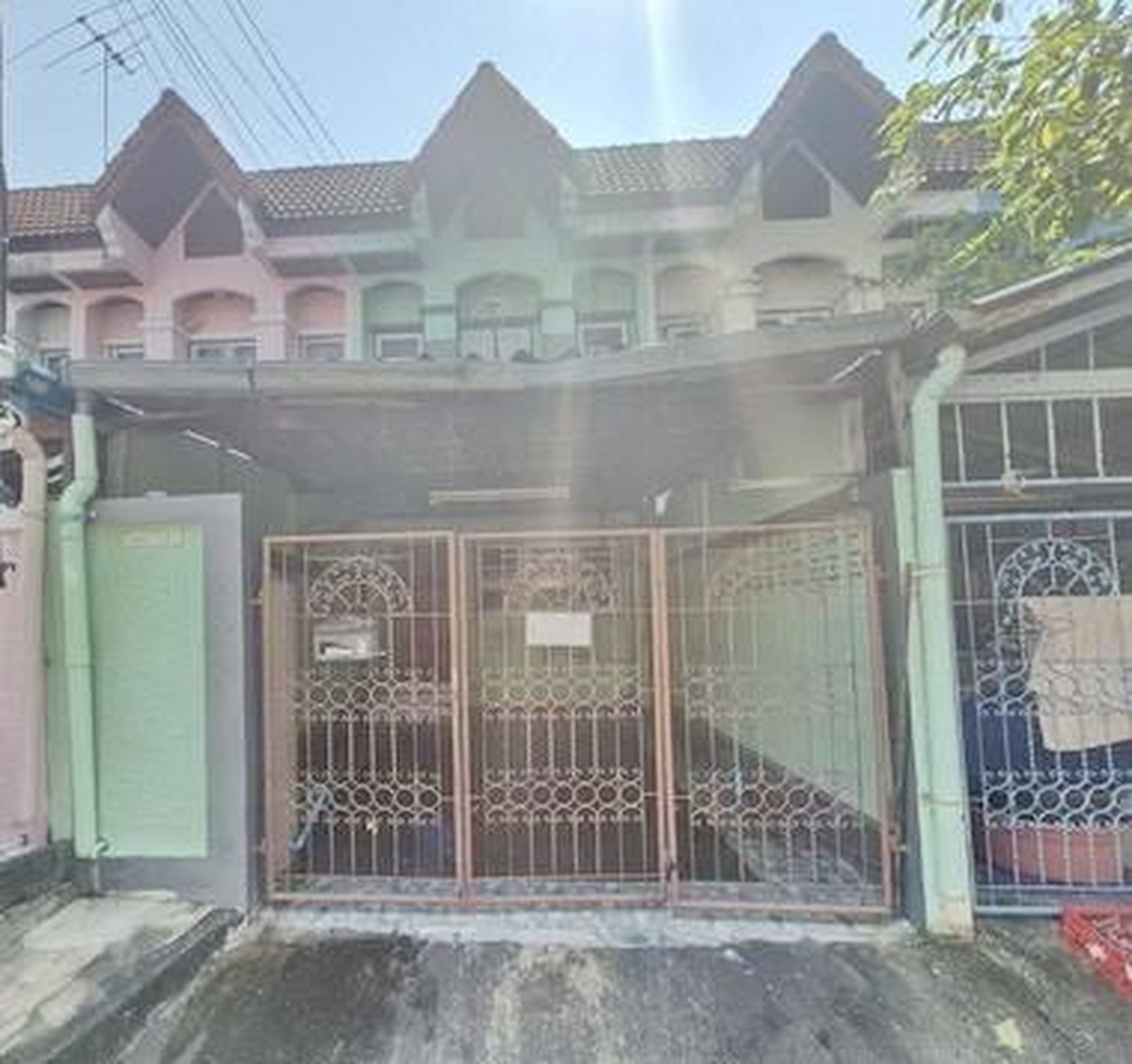 ทรัพย์สถาบันโดย GHB ทาวน์เฮาส์ บางกรวย นนทบุรี