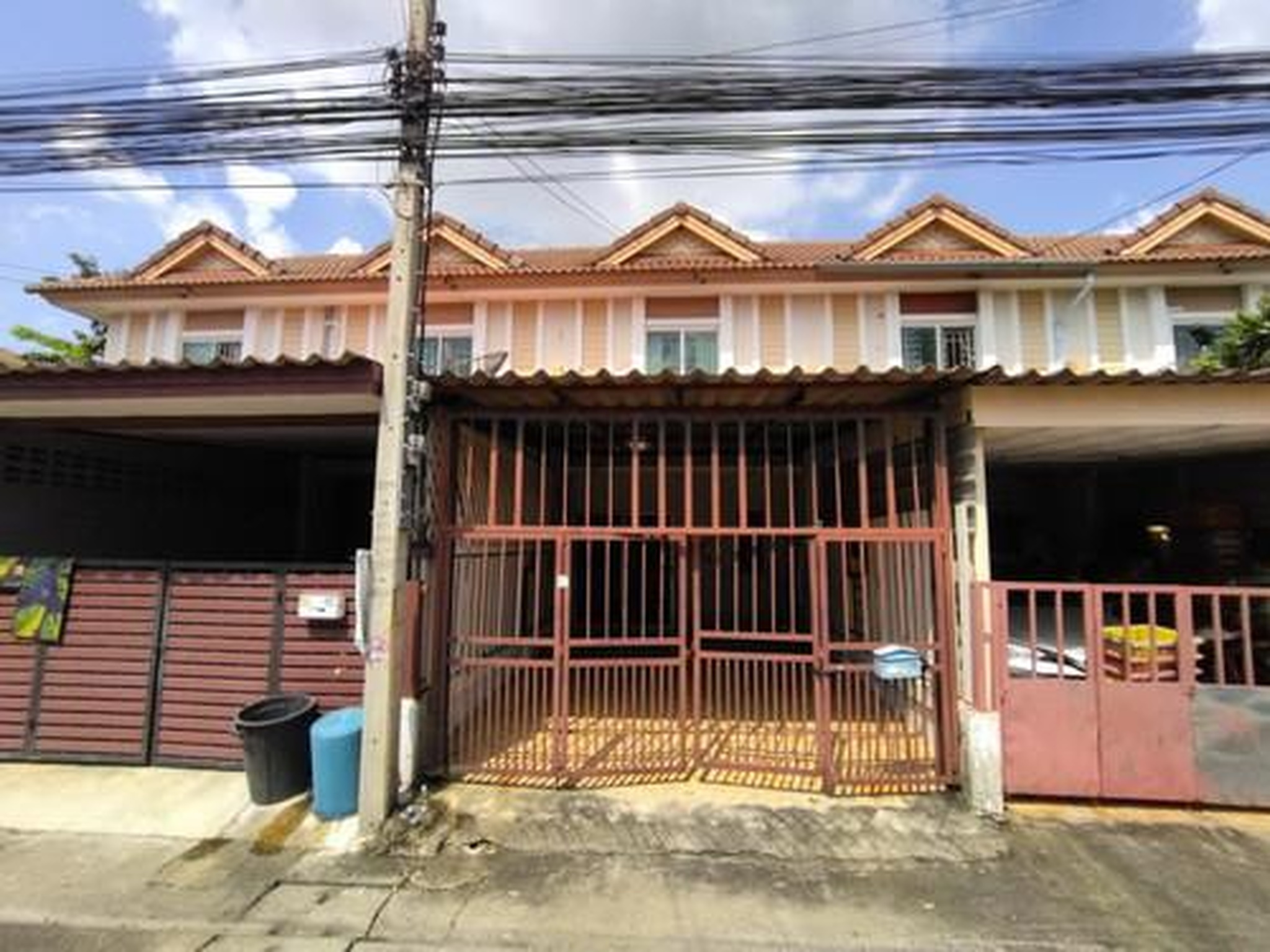 ทรัพย์สถาบันโดย GHB ทาวน์เฮาส์ บ้านพฤกษา 13 คลองสาม (Baan Pruksa 13 Klong Sam)