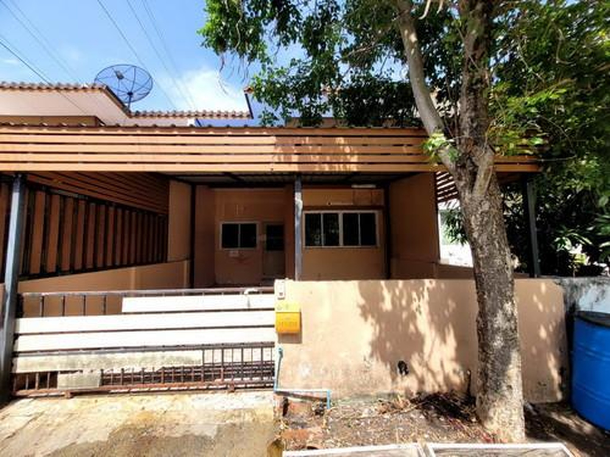 ทรัพย์สถาบันโดย GHB ทาวน์เฮาส์ กรีนการ์เด้นโฮม คลอง 11 (Green Garden Home Klong 11)