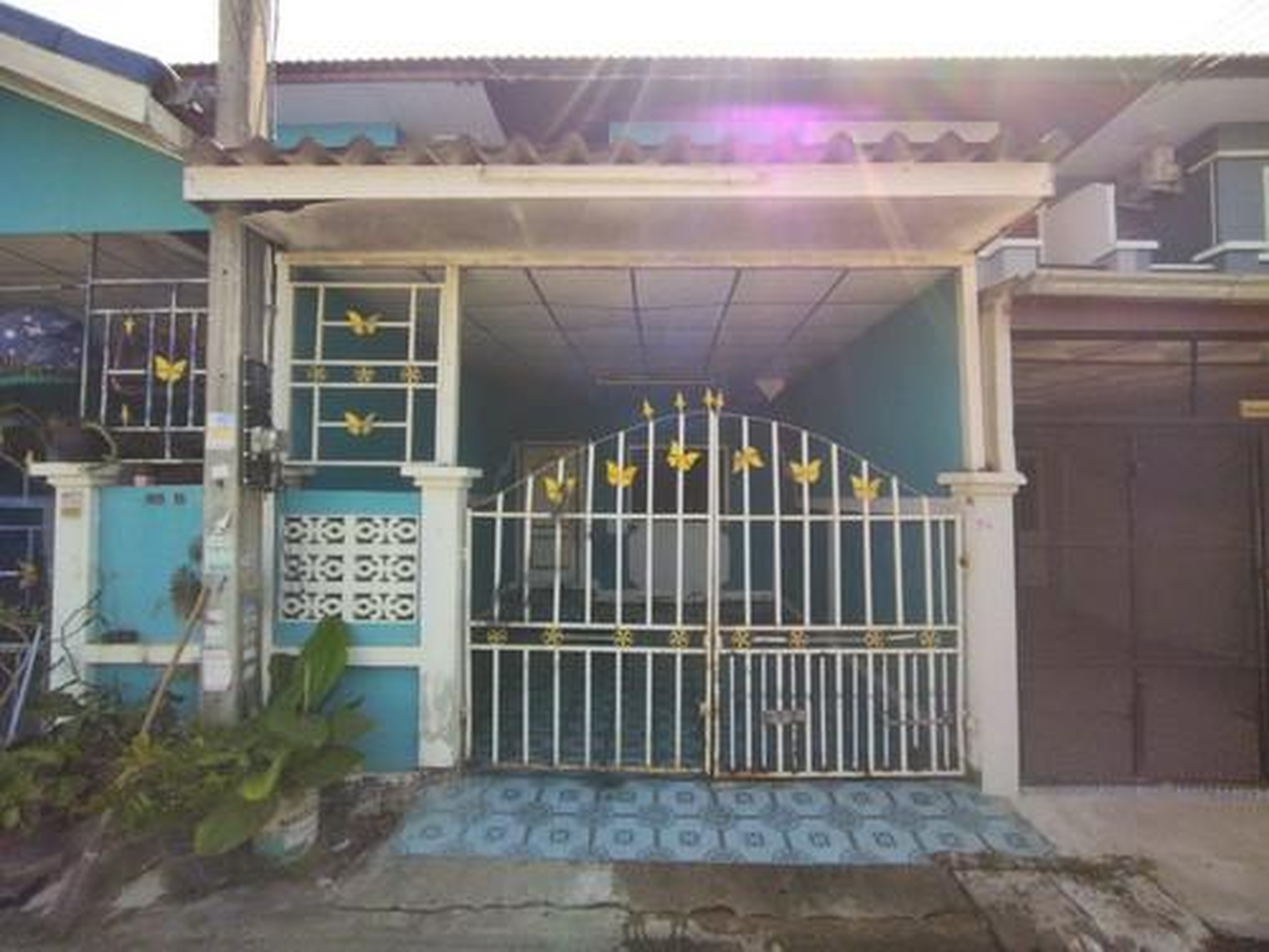 ทรัพย์สถาบันโดย GHB ทาวน์เฮาส์ ฉัตรไพลิน ลาดหลุมแก้ว (Chatrapailin Latlumkaew)