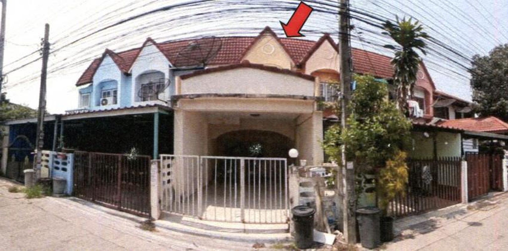 ทรัพย์สถาบันโดย GHB ทาวน์เฮาส์ คลองสามวา กรุงเทพมหานคร