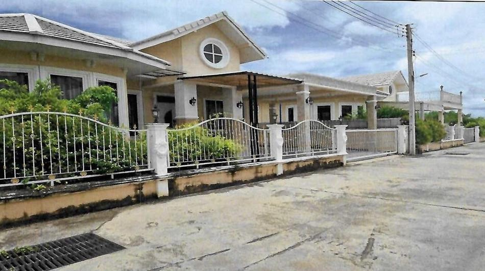 ทรัพย์สถาบันโดย GHB บ้านเดี่ยว หินกอง