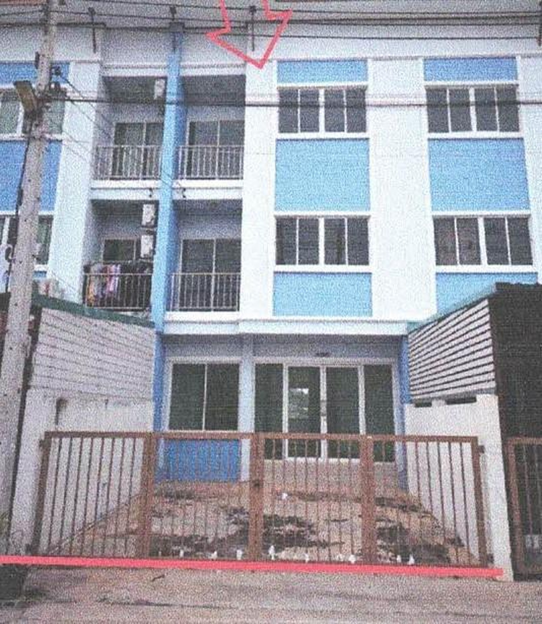 ทรัพย์สถาบันโดย GHB ทาวน์เฮาส์ แสนสุข-ลาดใหญ่