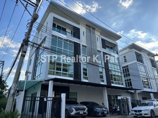 โฮมออฟฟิศ Biz Galleria นวลจันทร์ 4 ชั้น 2 คูหา 109 ตรว
พื้นที่ใช้สอย > 900 ตรม