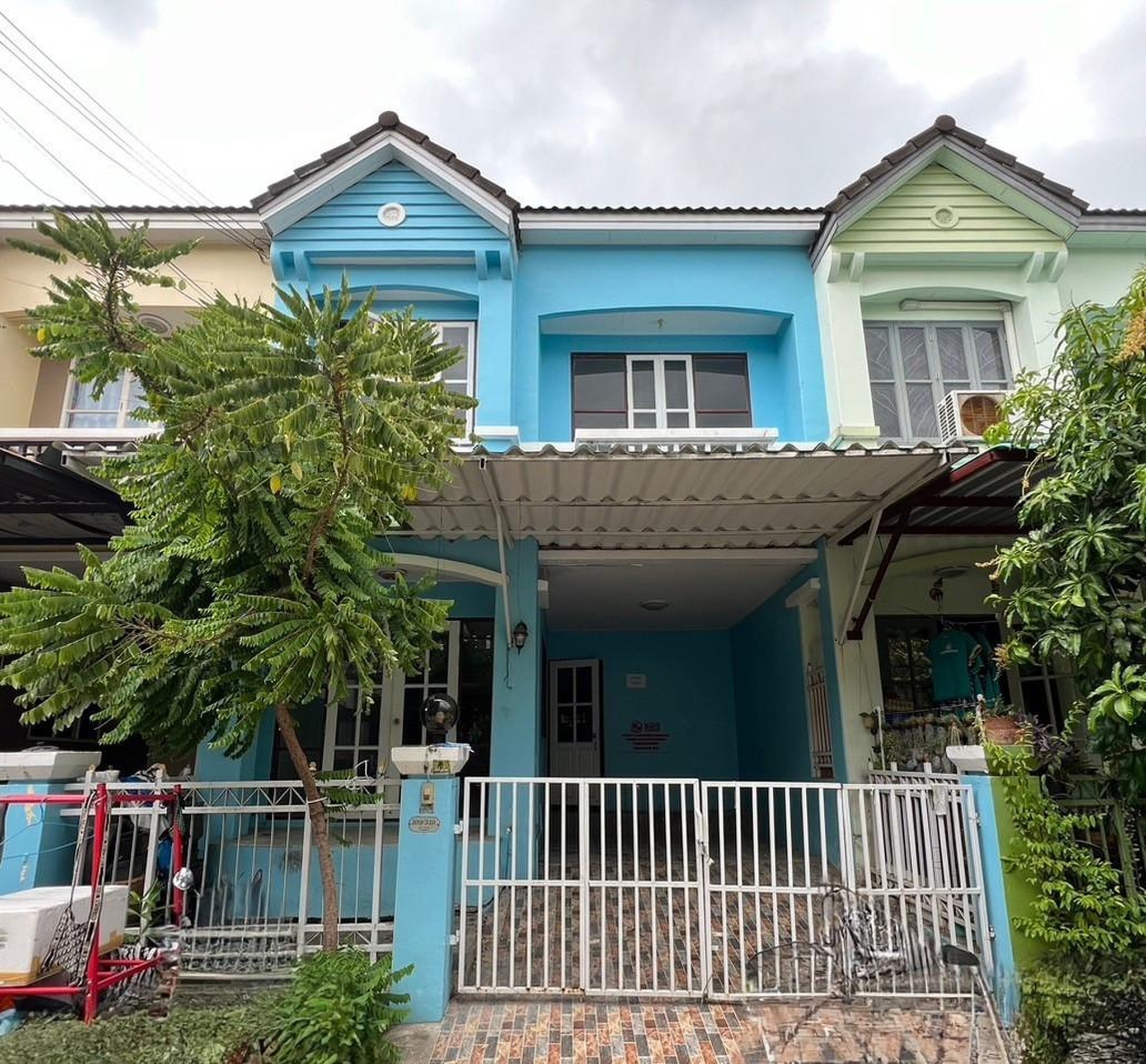 ทรัพย์สถาบันโดย GHB ทาวน์เฮาส์ บางพลี สมุทรปราการ