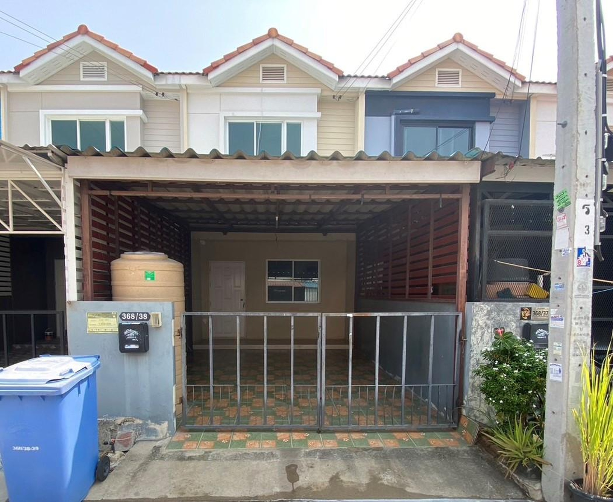 ทรัพย์สถาบันโดย GHB ทาวน์เฮาส์ ภูมิใจนิเวศน์ 3 โครงการ 5 (Poomjai Nivate 3 Phase 5)