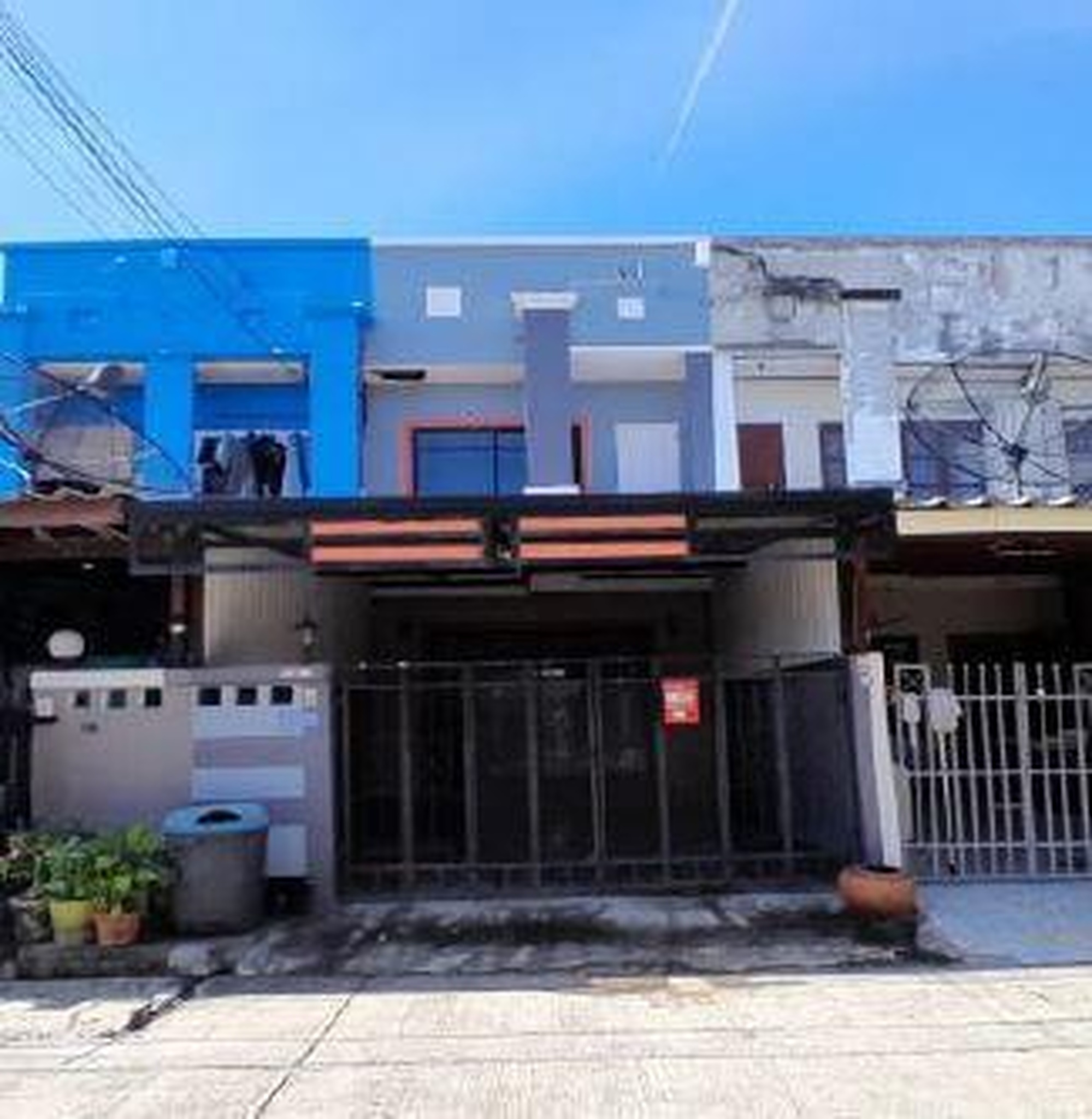 ทรัพย์สถาบันโดย GHB ทาวน์เฮาส์ บางบัวทอง นนทบุรี
