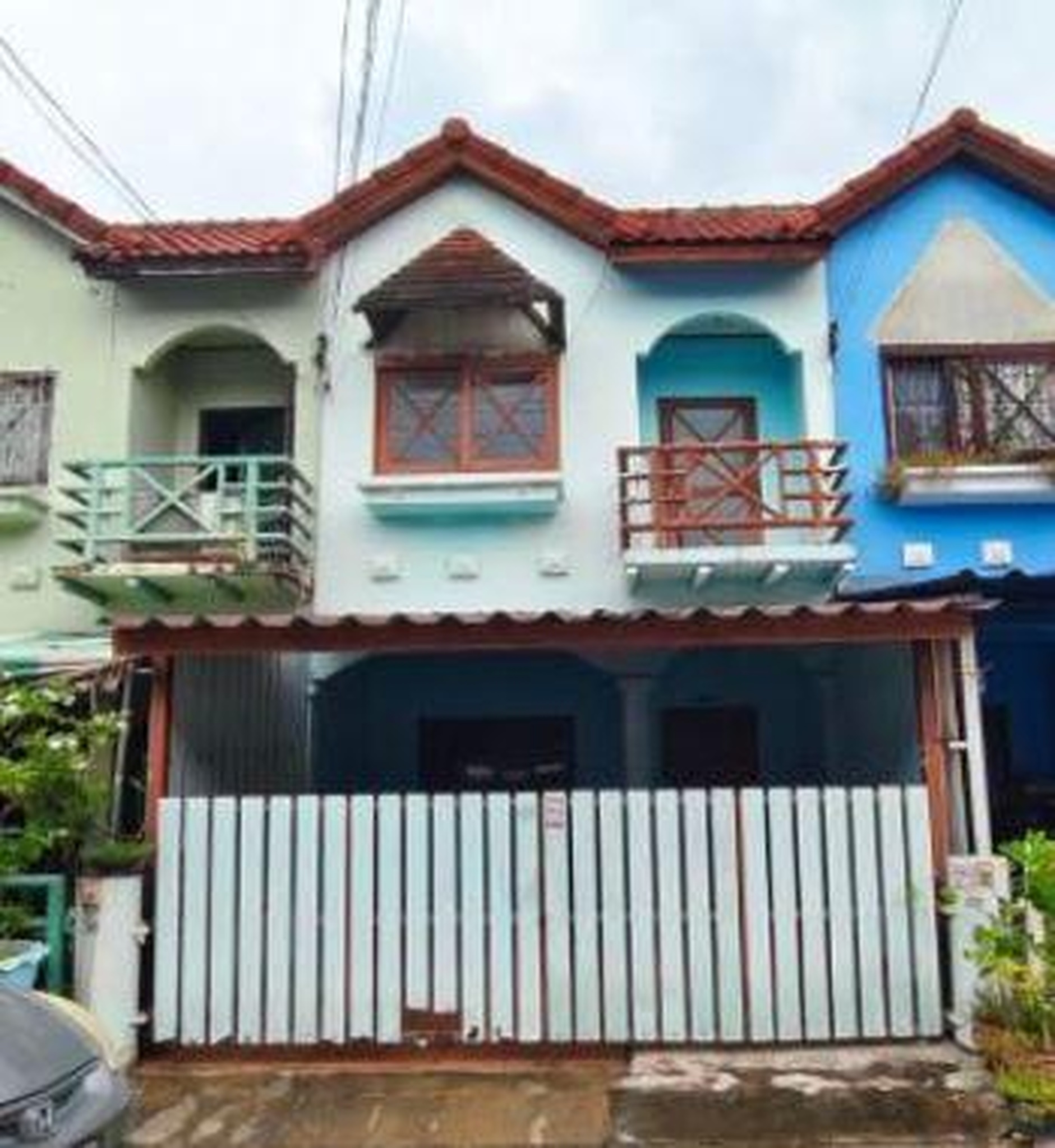 ทรัพย์สถาบันโดย GHB ทาวน์เฮาส์ บางบัวทอง นนทบุรี