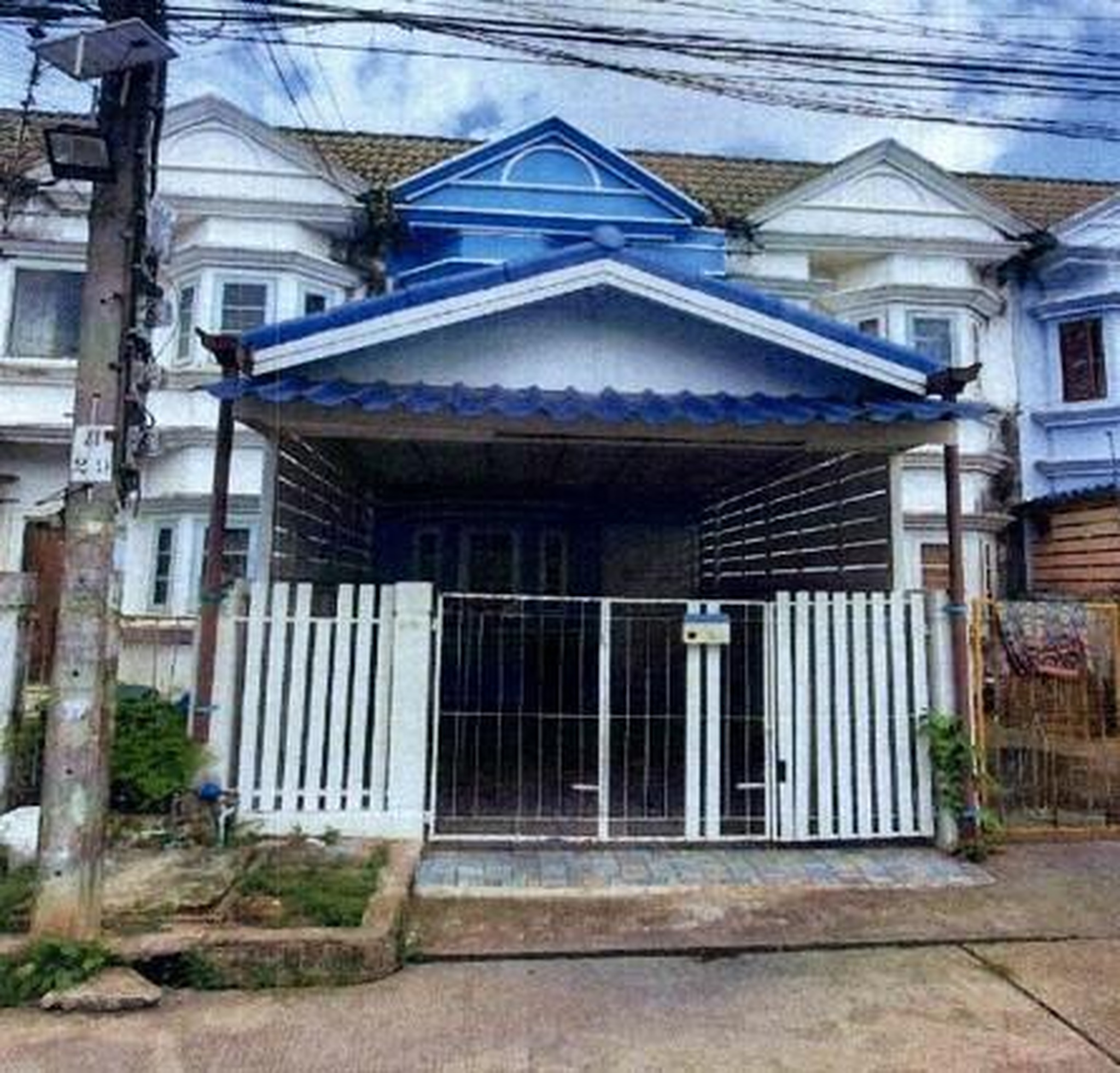 ทรัพย์สถาบันโดย GHB ทาวน์เฮาส์ หนองจอก กรุงเทพมหานคร