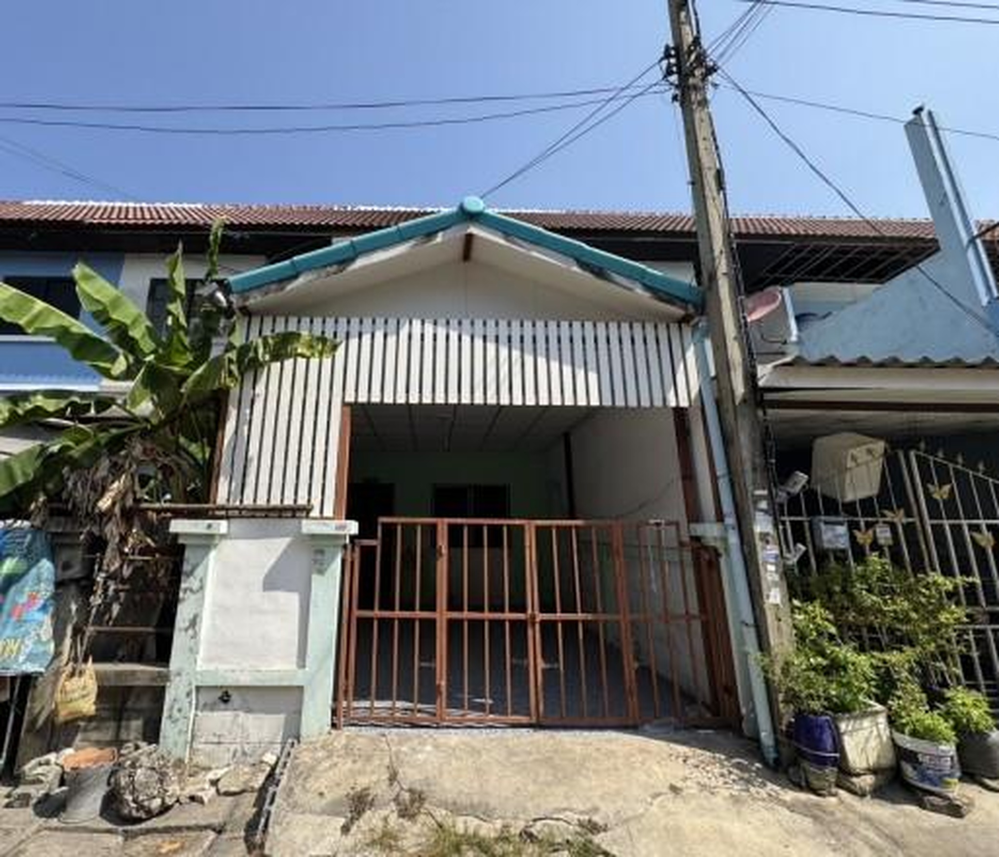 ทรัพย์สถาบันโดย GHB ทาวน์เฮาส์ ฉัตรไพลิน ลาดหลุมแก้ว (Chatrapailin Latlumkaew)