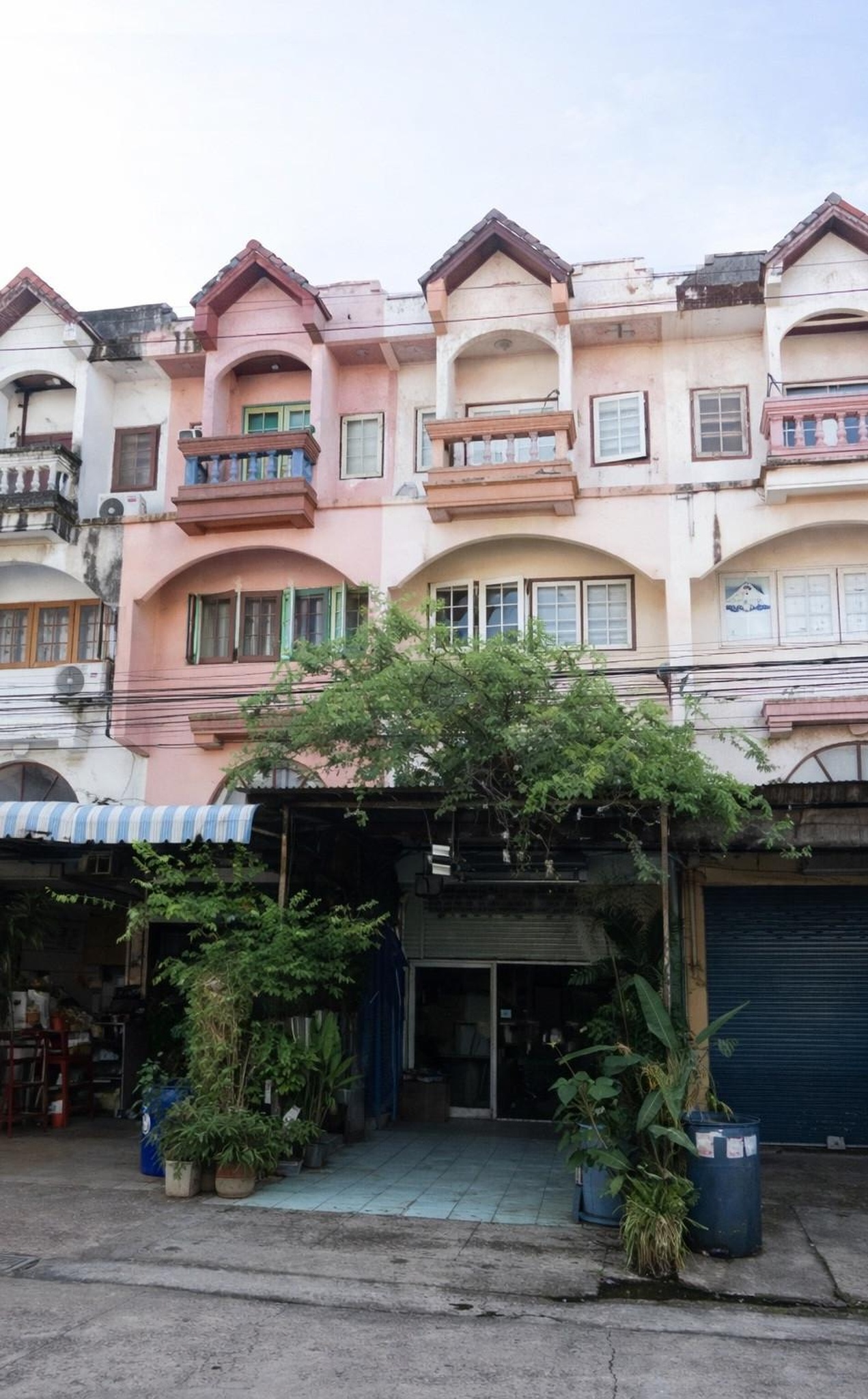 ทรัพย์สถาบันโดย GHB ตึกแถว-อาคารพาณิชย์ใกล้ PK29 ตลาดมีนบุรี มีนบุรี กรุงเทพมหานคร