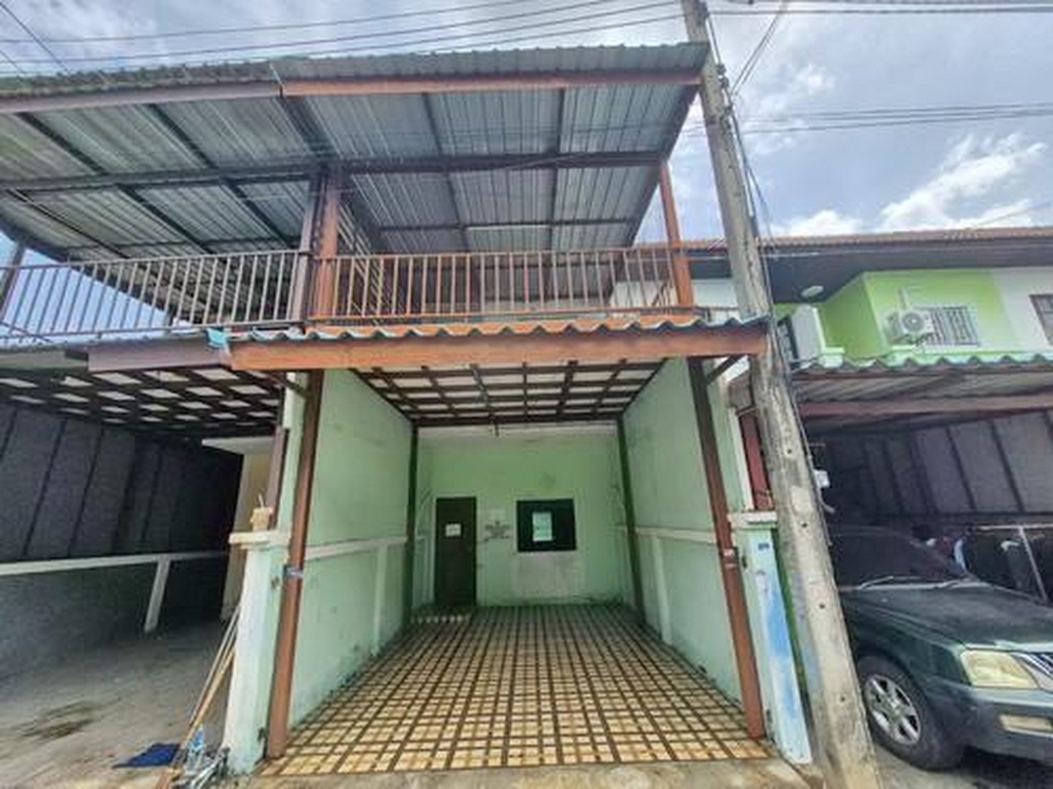 ทรัพย์สถาบันโดย GHB ทาวน์เฮาส์ ฉัตรไพลิน ลาดหลุมแก้ว (Chatrapailin Latlumkaew)