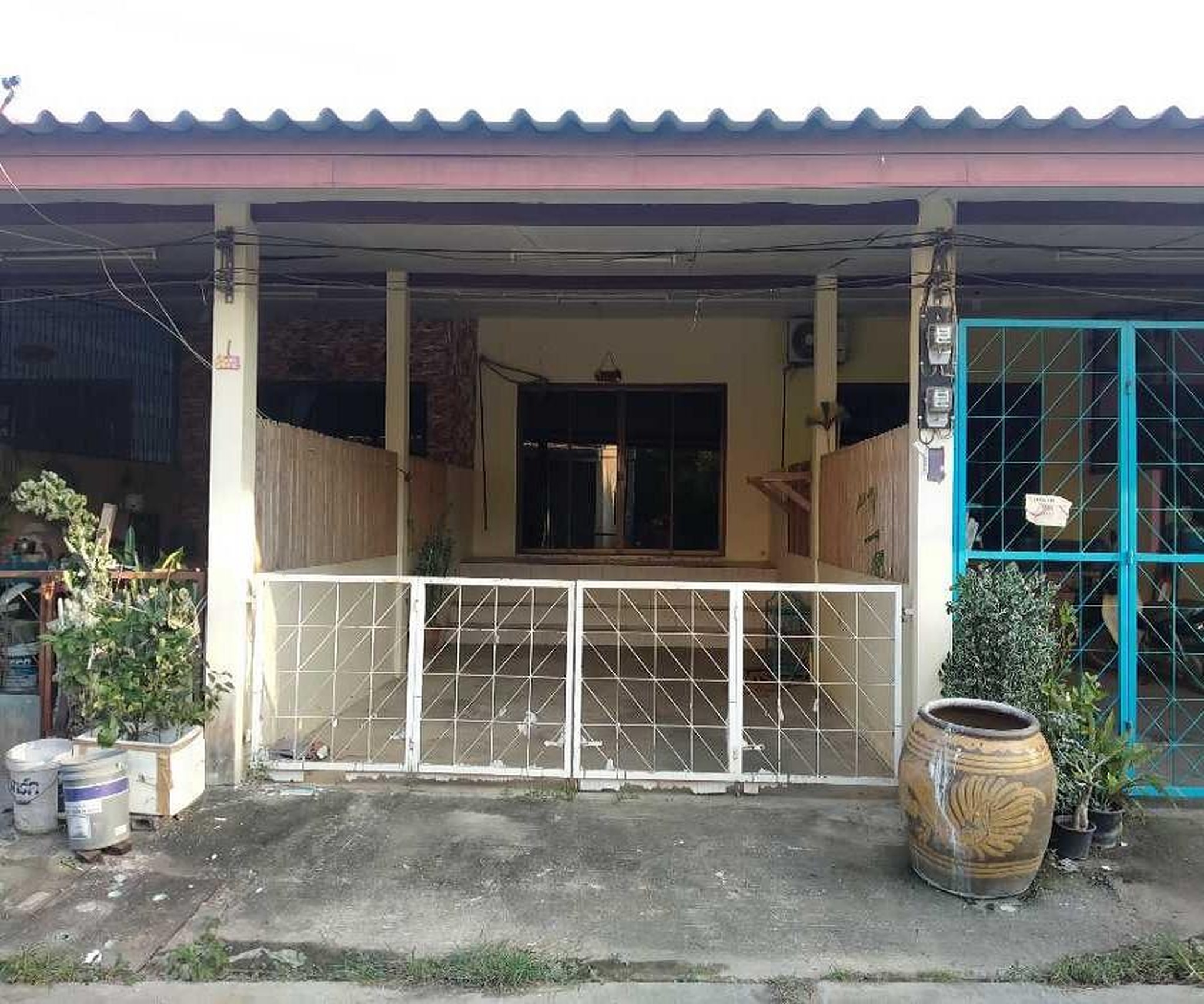 ทรัพย์สถาบันโดย GHB ทาวน์เฮาส์ วิเศษชัยชาญ อ่างทอง