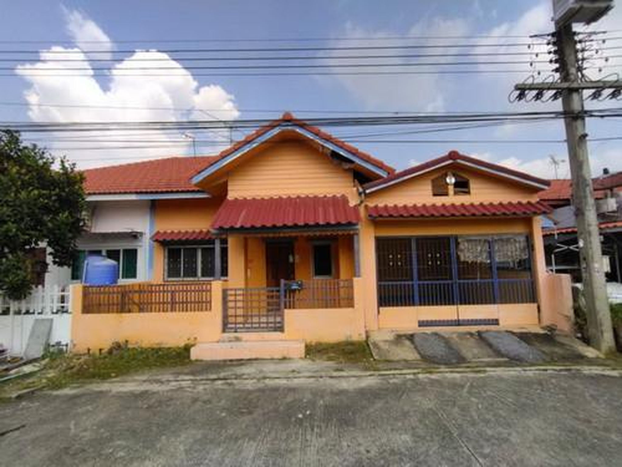 ทรัพย์สถาบันโดย GHB บ้านแฝด คลองหลวง ปทุมธานี