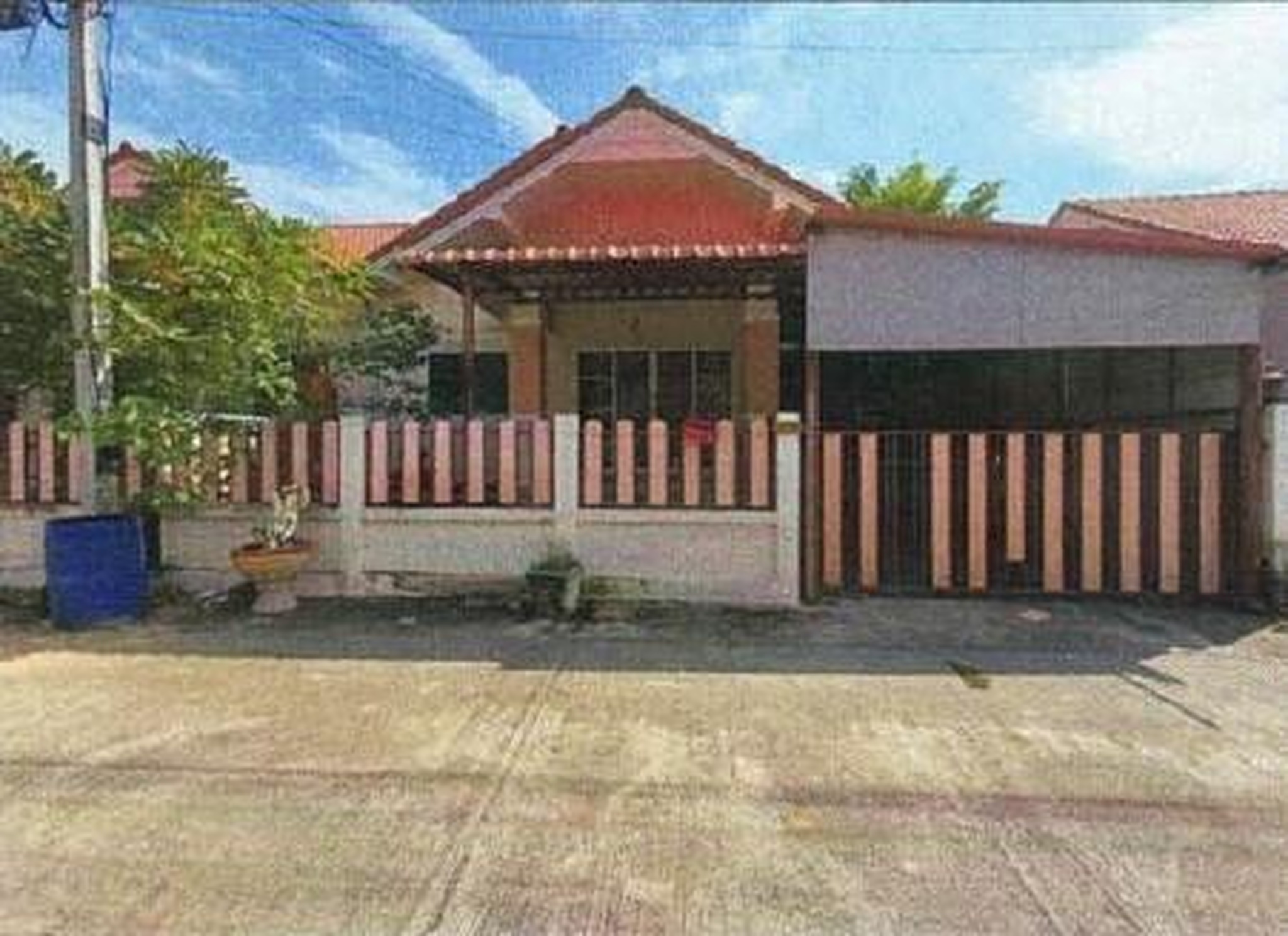 ทรัพย์สถาบันโดย GHB บ้านแฝด พัฒนานิคม ลพบุรี