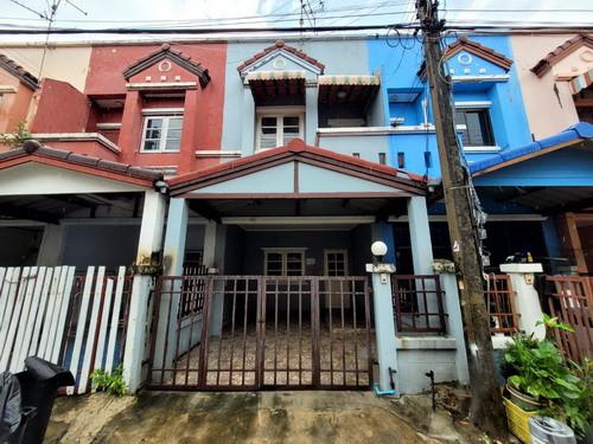 ทรัพย์สถาบันโดย GHB ทาวน์เฮาส์ ธัญบุรี ปทุมธานี