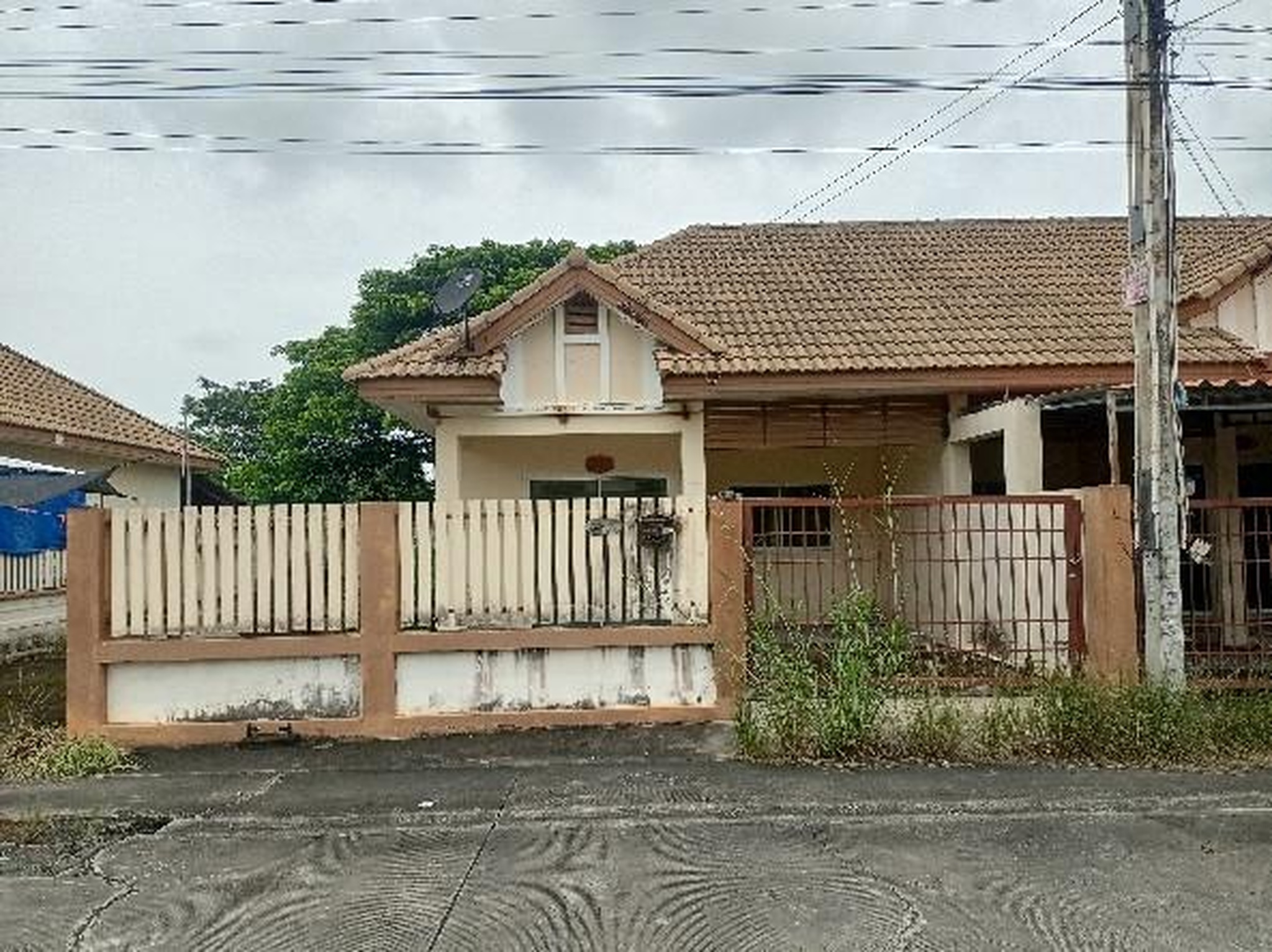 ทรัพย์สถาบันโดย GHB ทาวน์เฮาส์ นิคมพัฒนา ระยอง