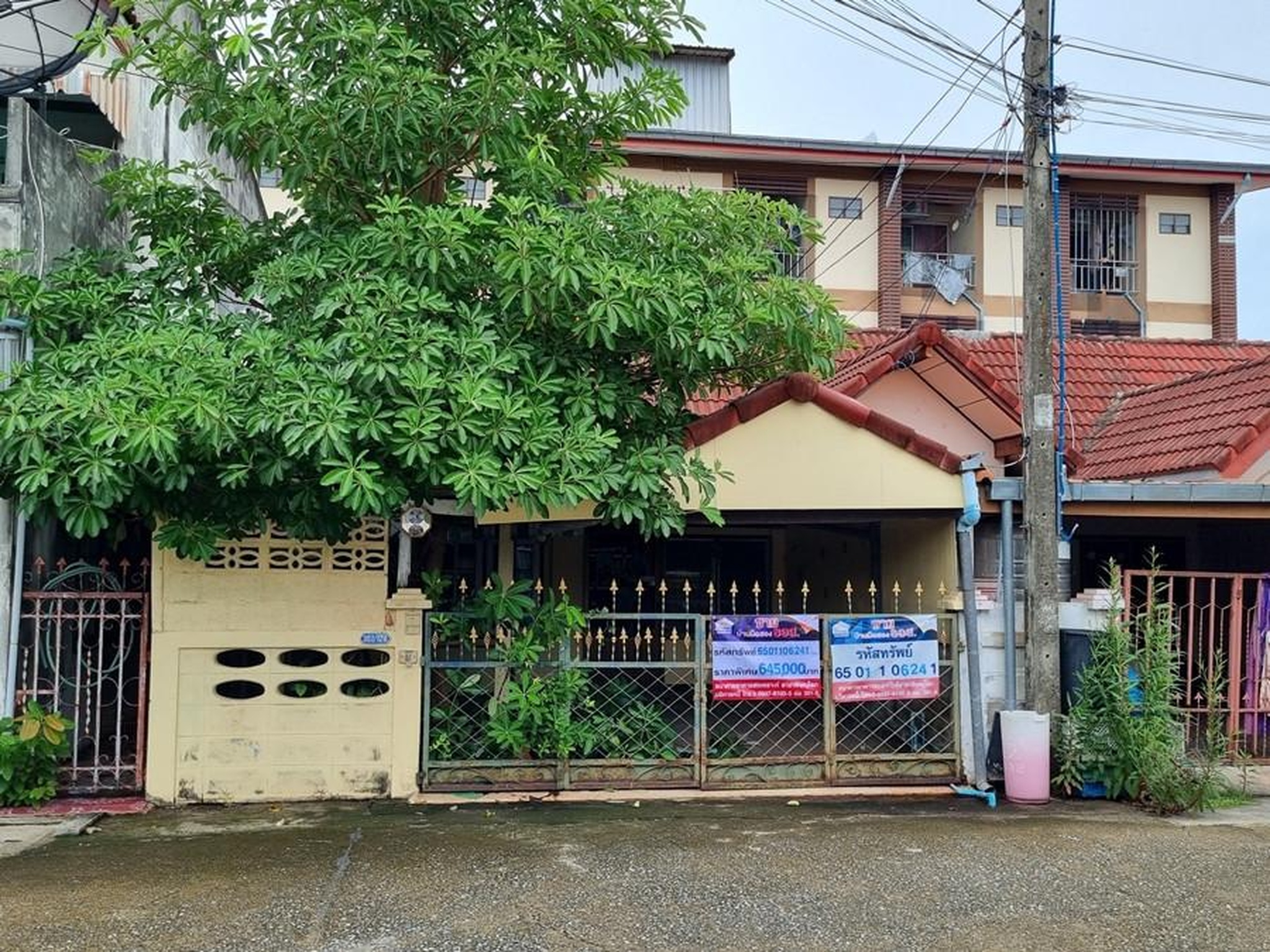 ทรัพย์สถาบันโดย GHB ทาวน์เฮาส์ เมืองพิษณุโลก พิษณุโลก