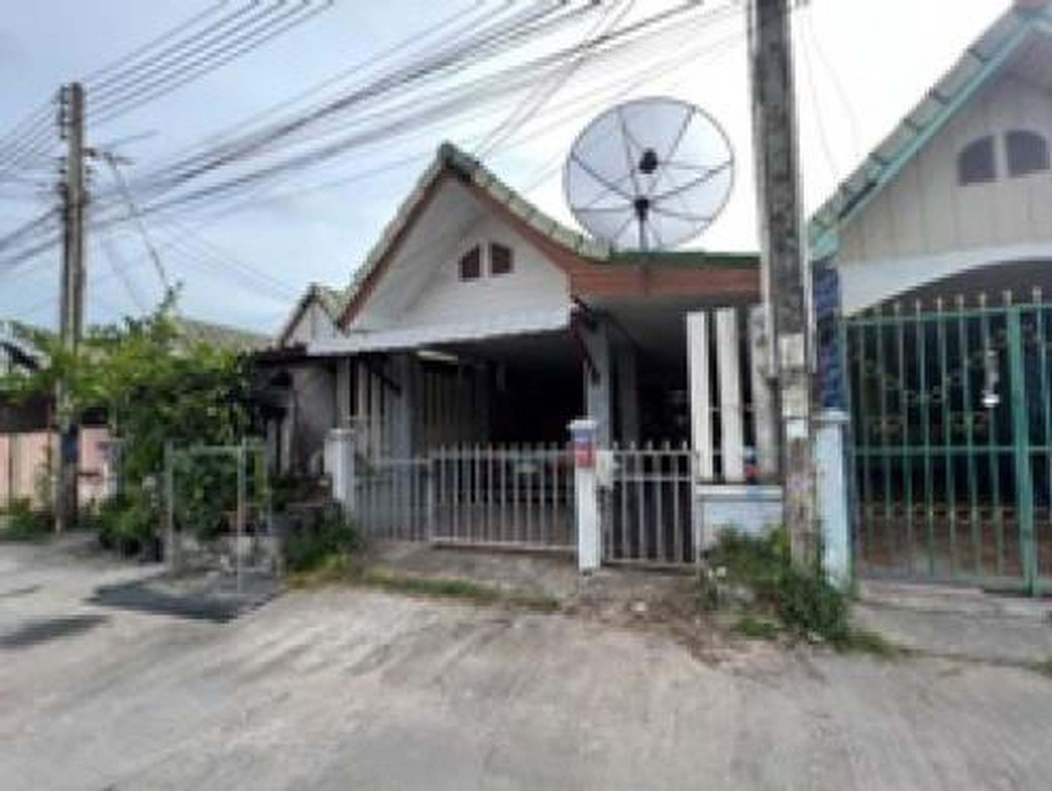 ทรัพย์สถาบันโดย GHB ทาวน์เฮาส์ โชคนิมิต 9 (Baan Duangruethai)
