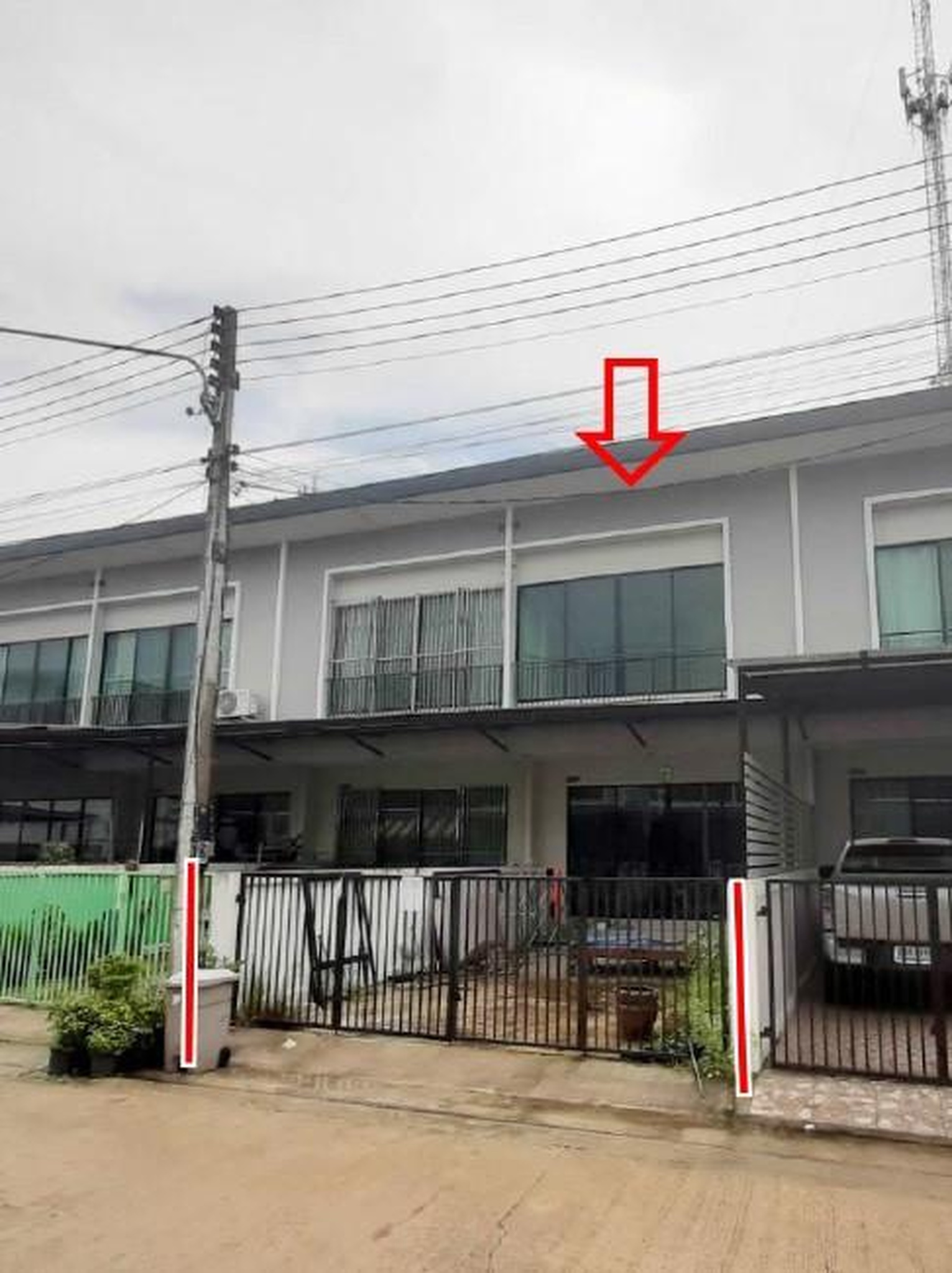 ทรัพย์สถาบันโดย GHB ทาวน์เฮาส์ สามพราน นครปฐม