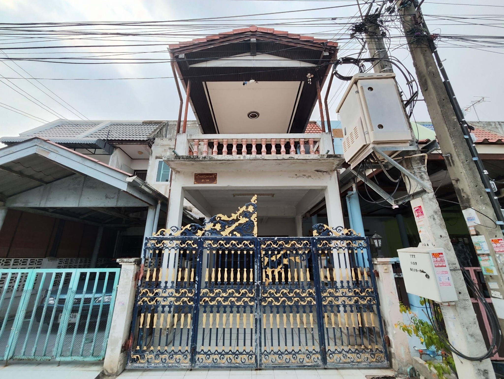 ทรัพย์สถาบันโดย GHB ทาวน์เฮาส์ คลองสามวา กรุงเทพมหานคร