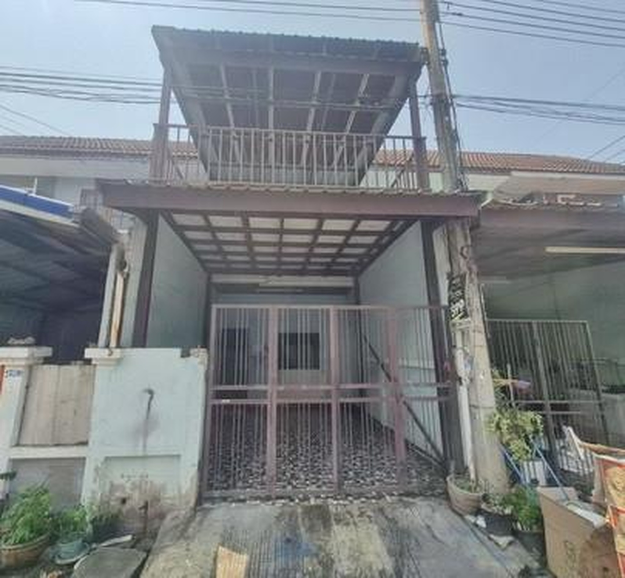 ทรัพย์สถาบันโดย GHB ทาวน์เฮาส์ ฉัตรไพลิน ลาดหลุมแก้ว (Chatrapailin Latlumkaew)