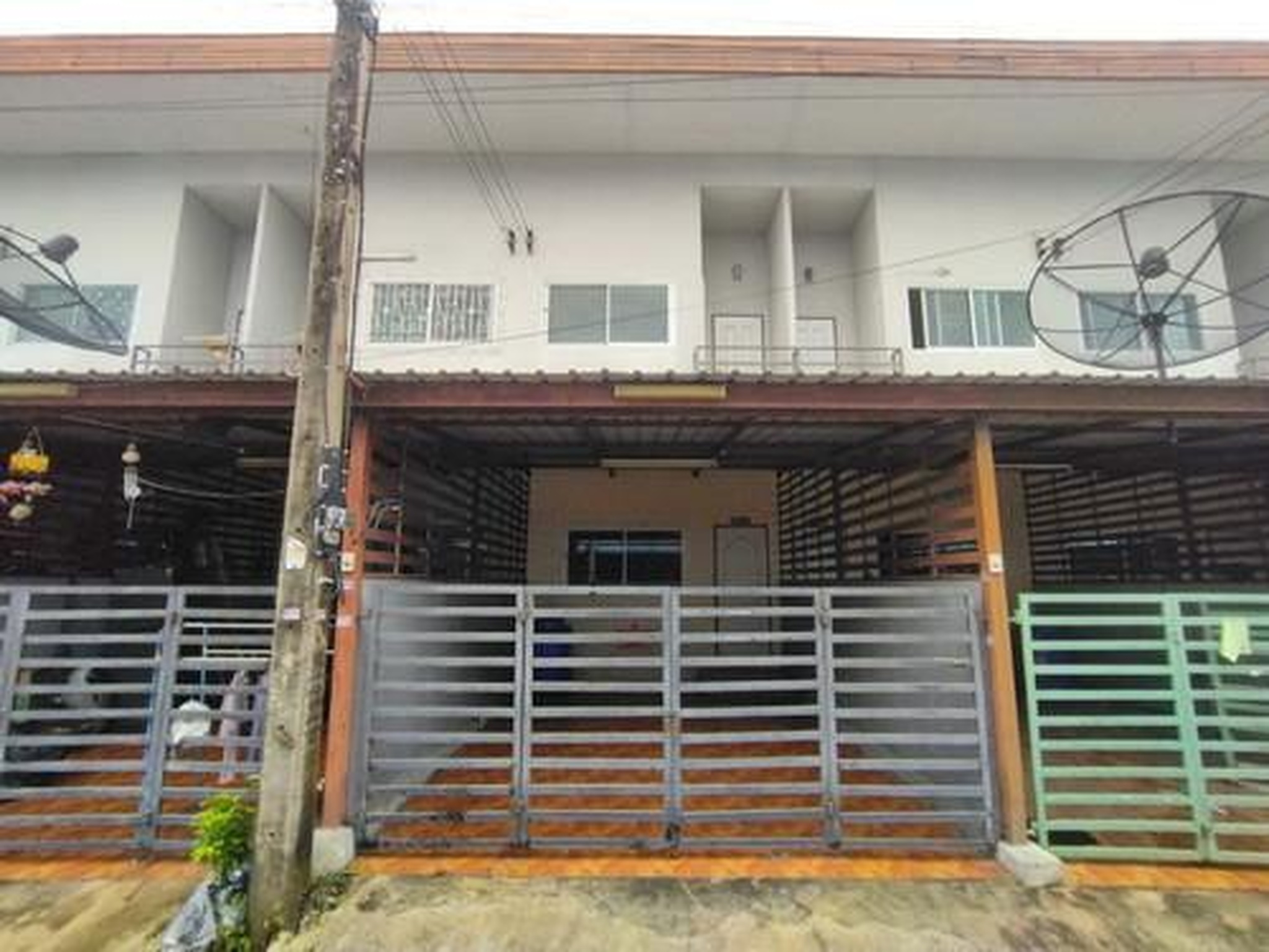 ทรัพย์สถาบันโดย GHB ทาวน์เฮาส์ ฉัตรไพลิน ลาดหลุมแก้ว (Chatrapailin Latlumkaew)