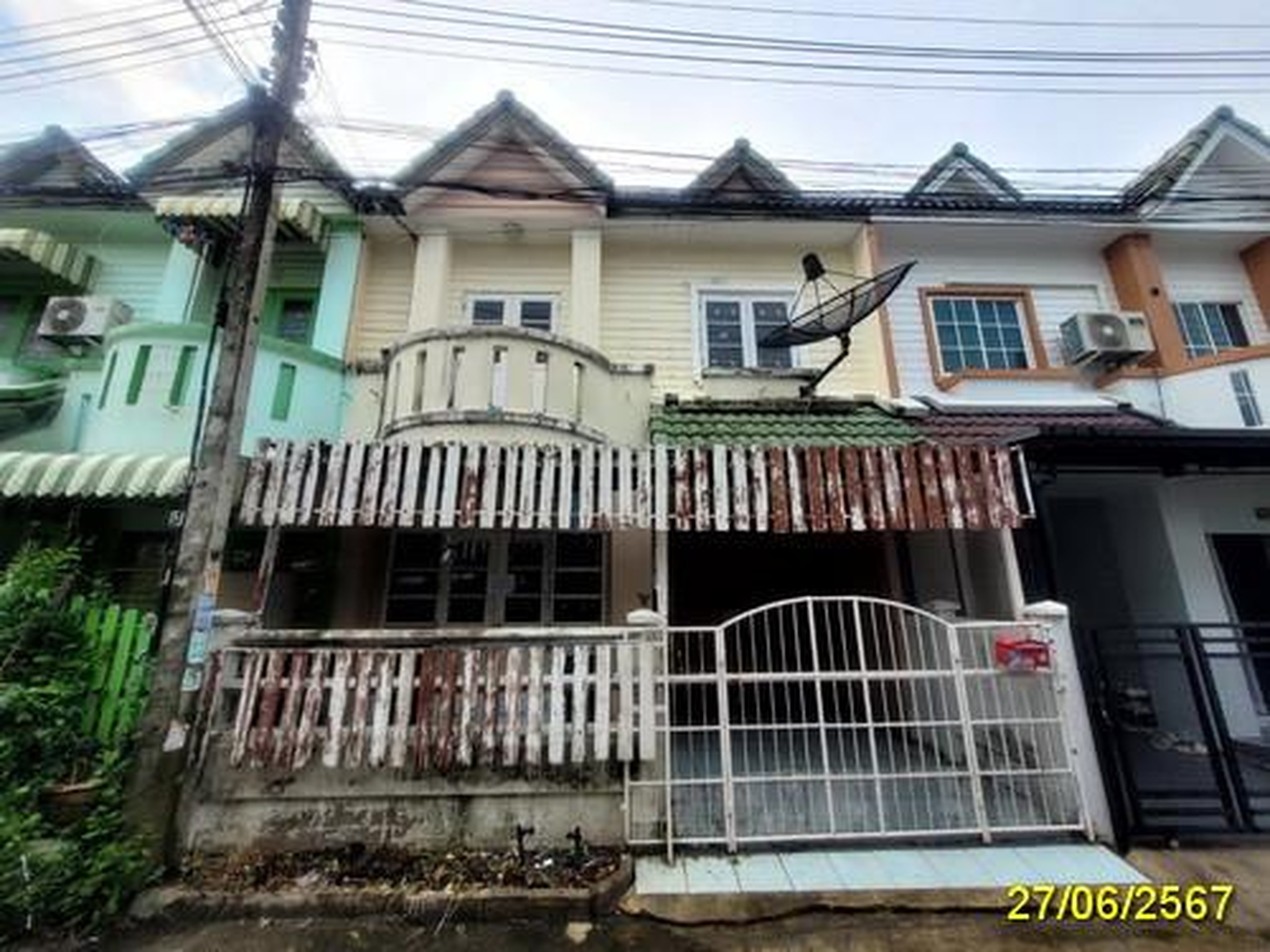 ทรัพย์สถาบันโดย GHB ทาวน์เฮาส์ บ้านสินทรัพย์ 1 รังสิต-คลอง 4 (Baan Sinsup 1 Rangsit-Klong 4)