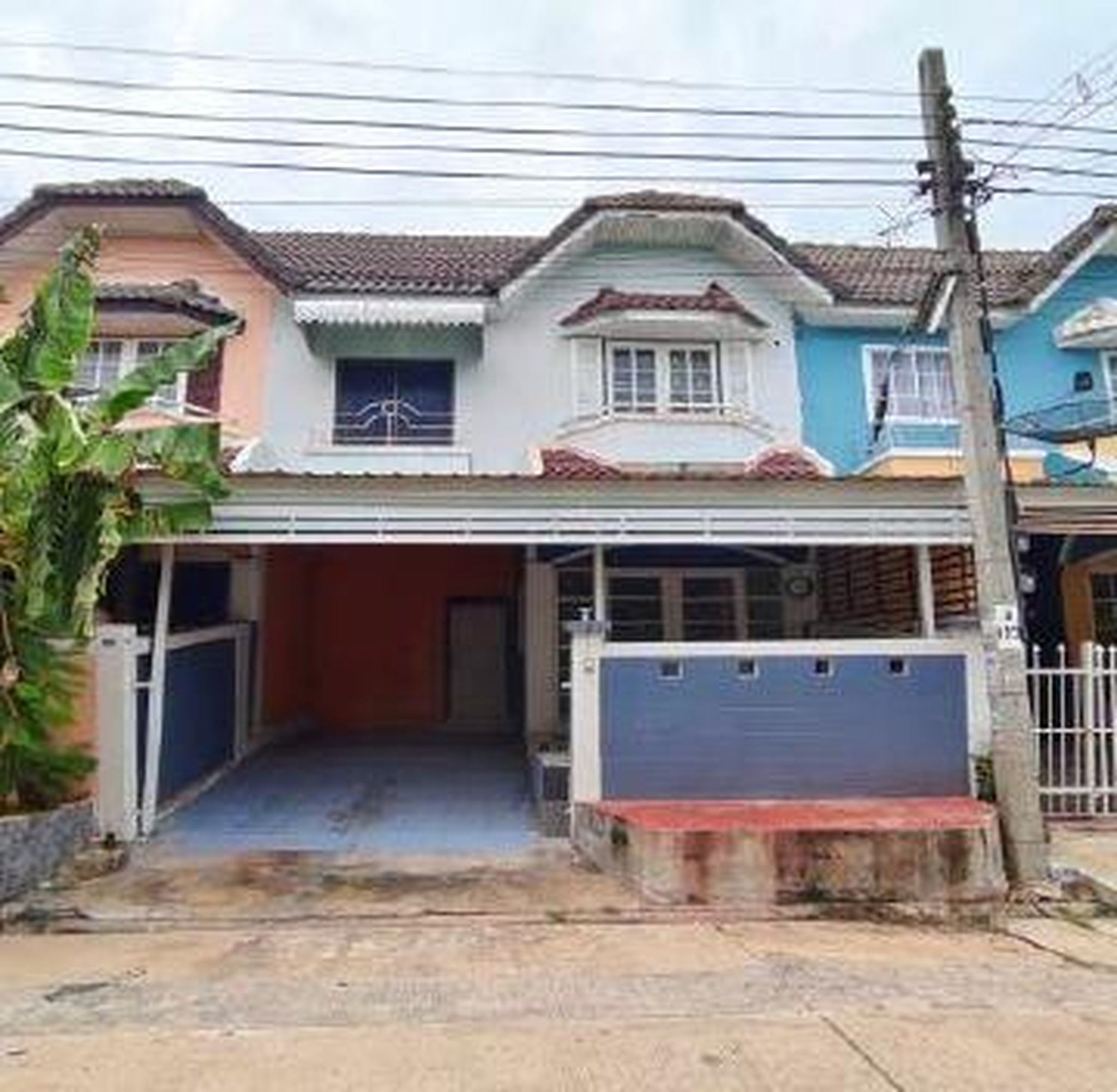 ทรัพย์สถาบันโดย GHB ทาวน์เฮาส์ บางบัวทอง นนทบุรี