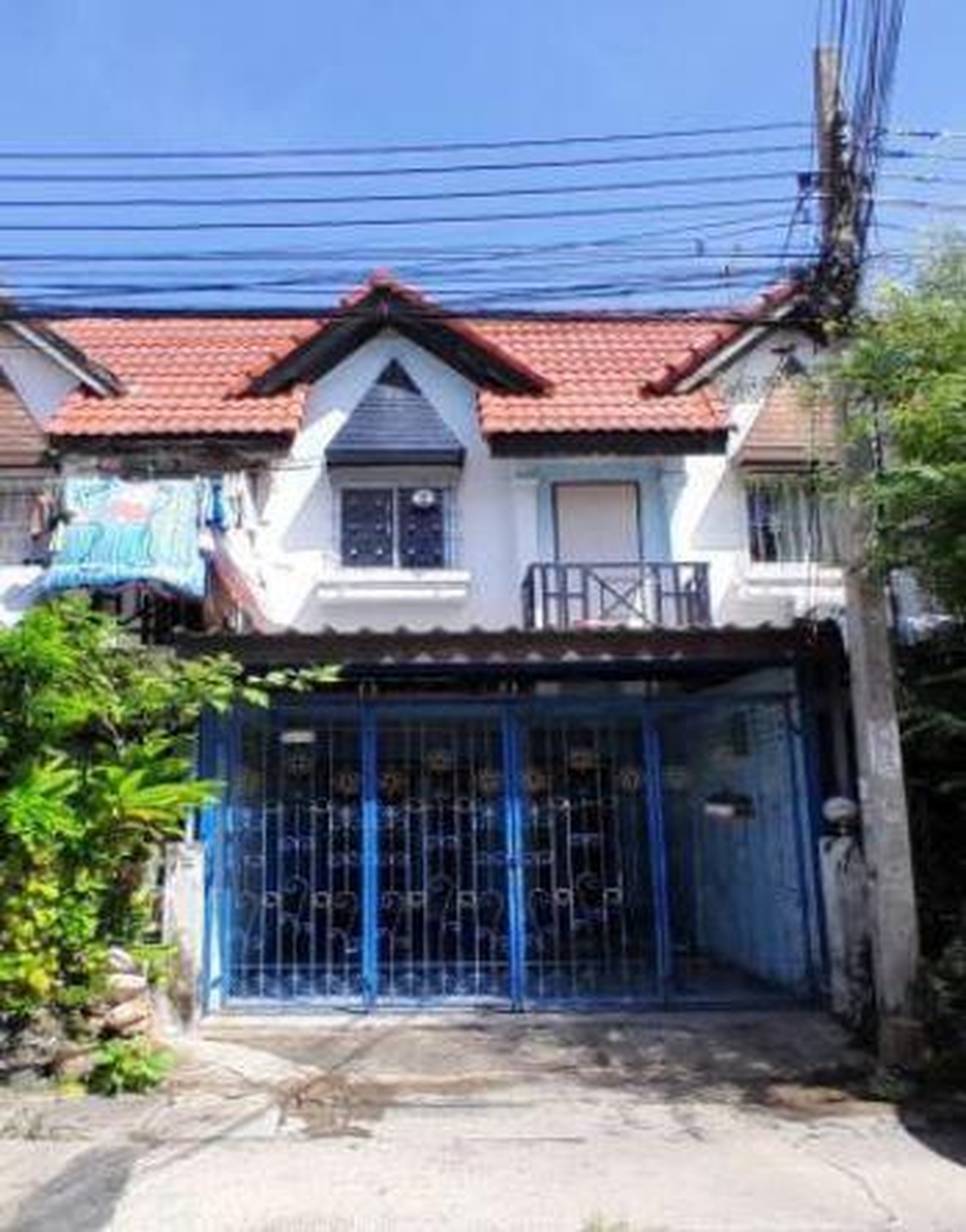 ทรัพย์สถาบันโดย GHB ทาวน์เฮาส์ บางบัวทอง นนทบุรี