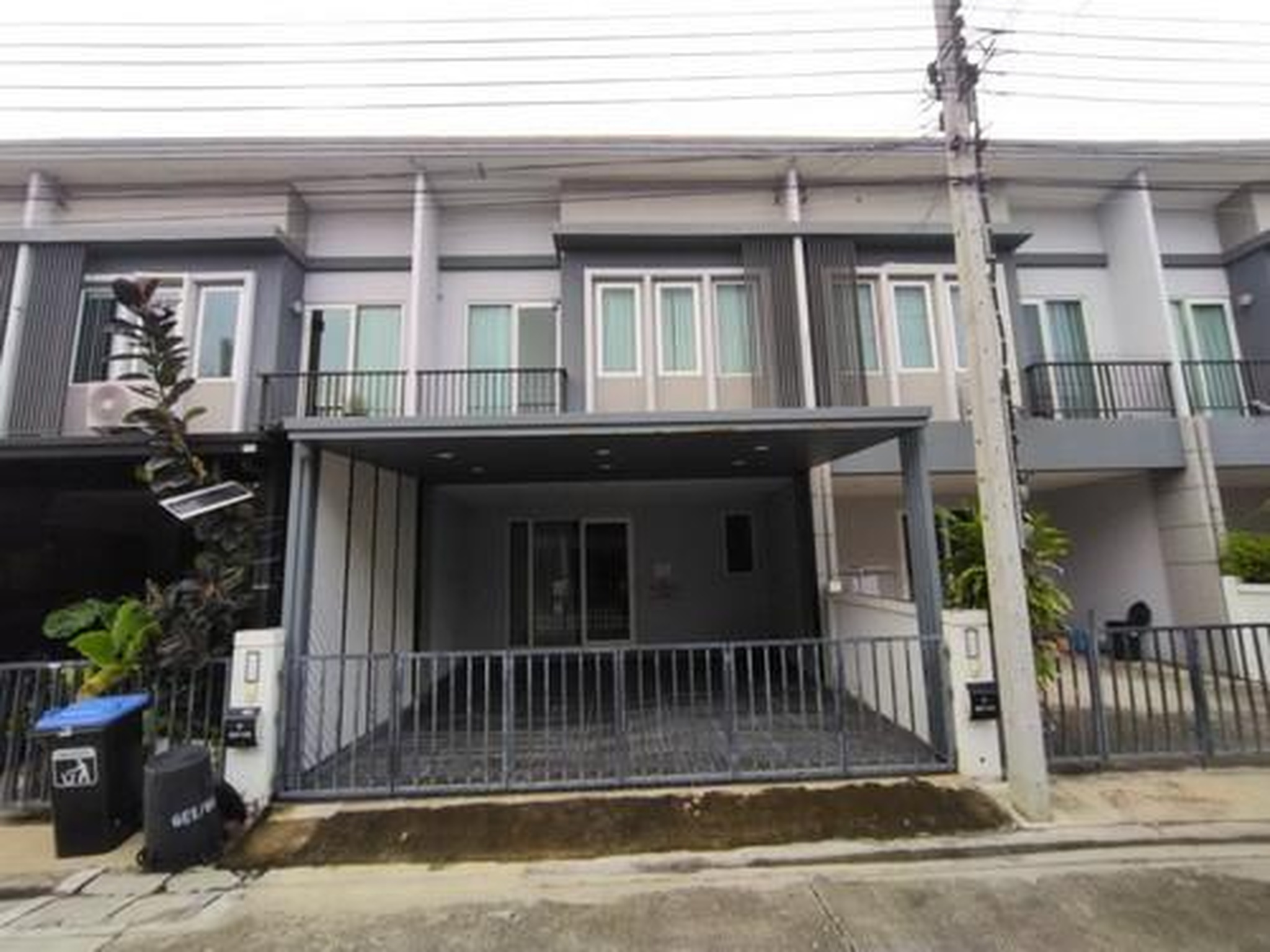 ทรัพย์สถาบันโดย GHB ทาวน์เฮาส์ ชวนชื่น ทาวน์ แก้วอินทร์-บางใหญ่ (Chuanchuen Town Kaew In-Bangyai)