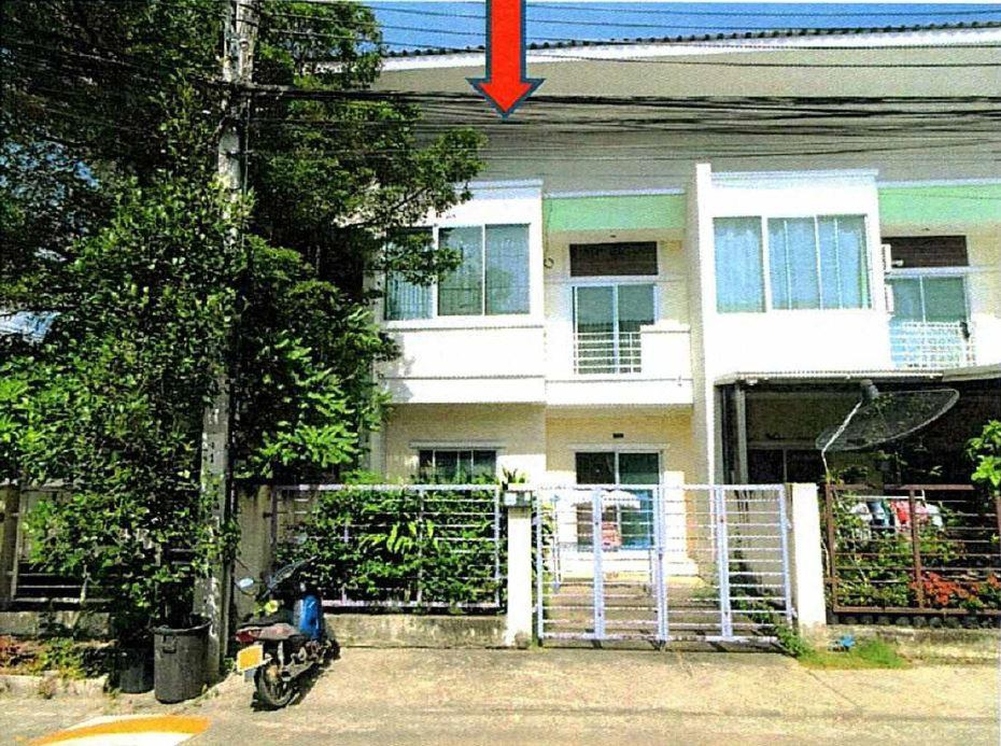ทรัพย์สถาบันโดย GHB ทาวน์เฮาส์ ลาดกระบัง กรุงเทพมหานคร
