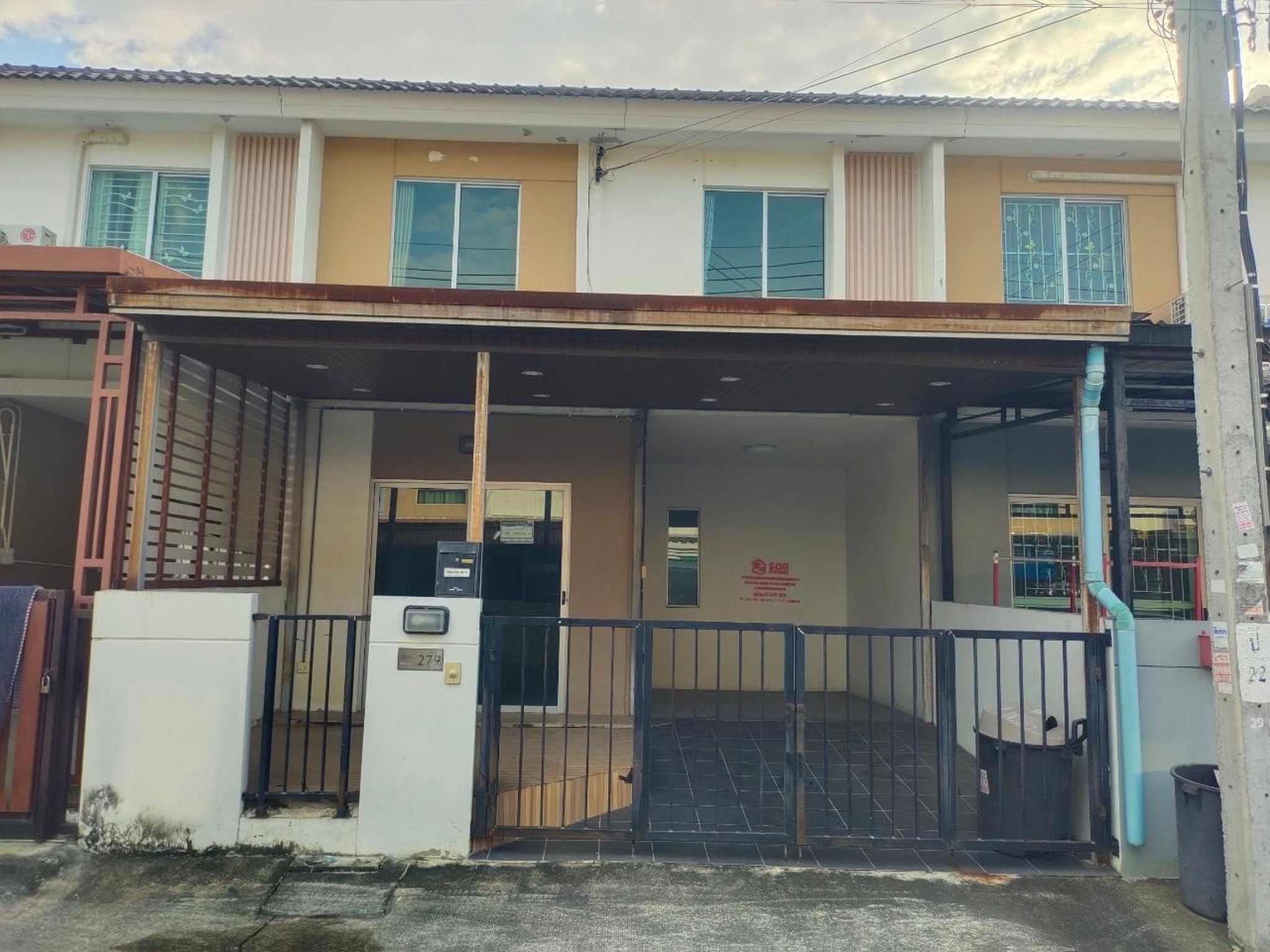 ทรัพย์สถาบันโดย GHB ทาวน์เฮาส์ บ้านพฤกษา 106 บางปู-ตำหรุ (Baan Pruksa 106 Bangpu-Tamru)