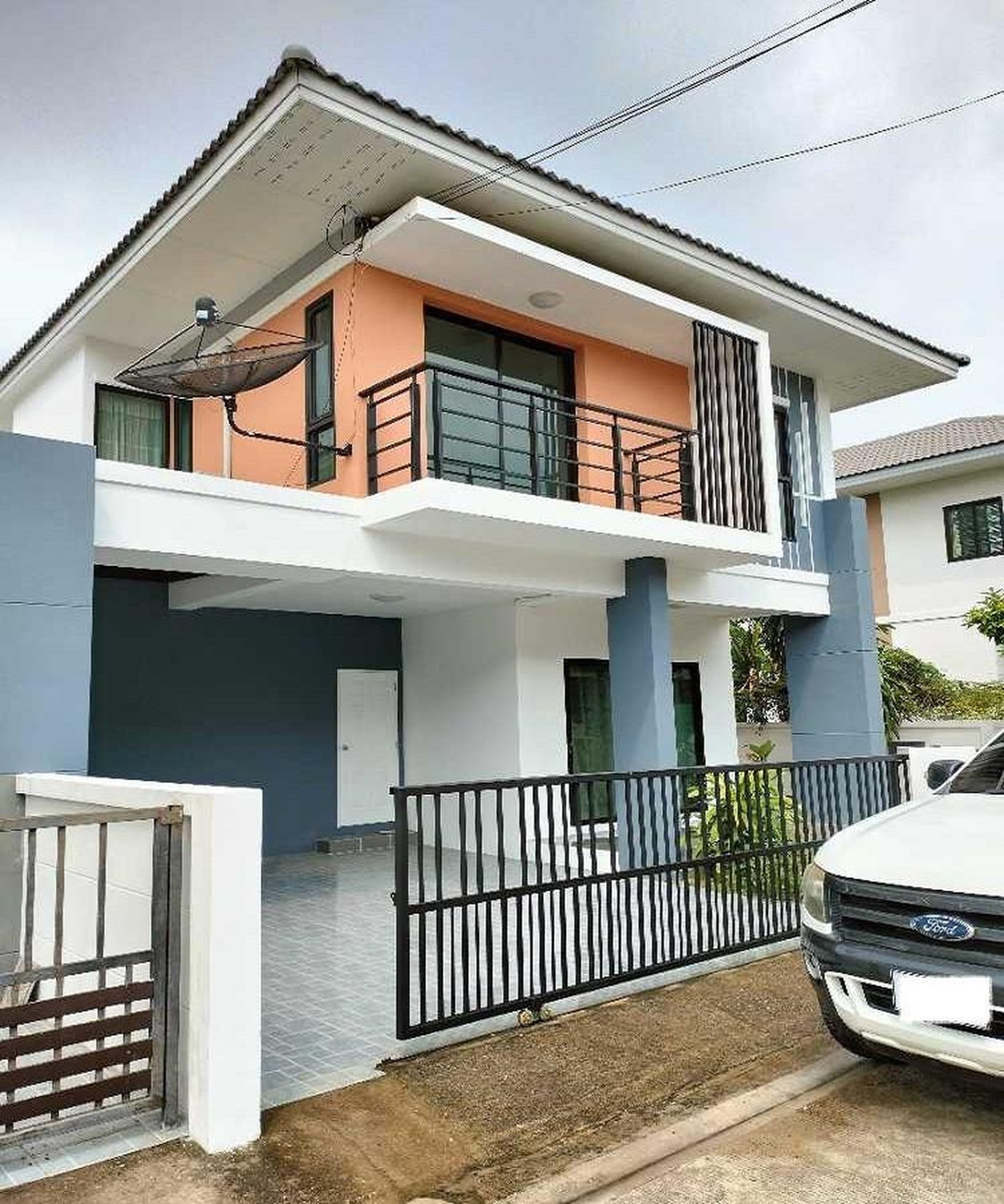 ทรัพย์สถาบันโดย GHB บ้านแฝด ศรีราชา ชลบุรี