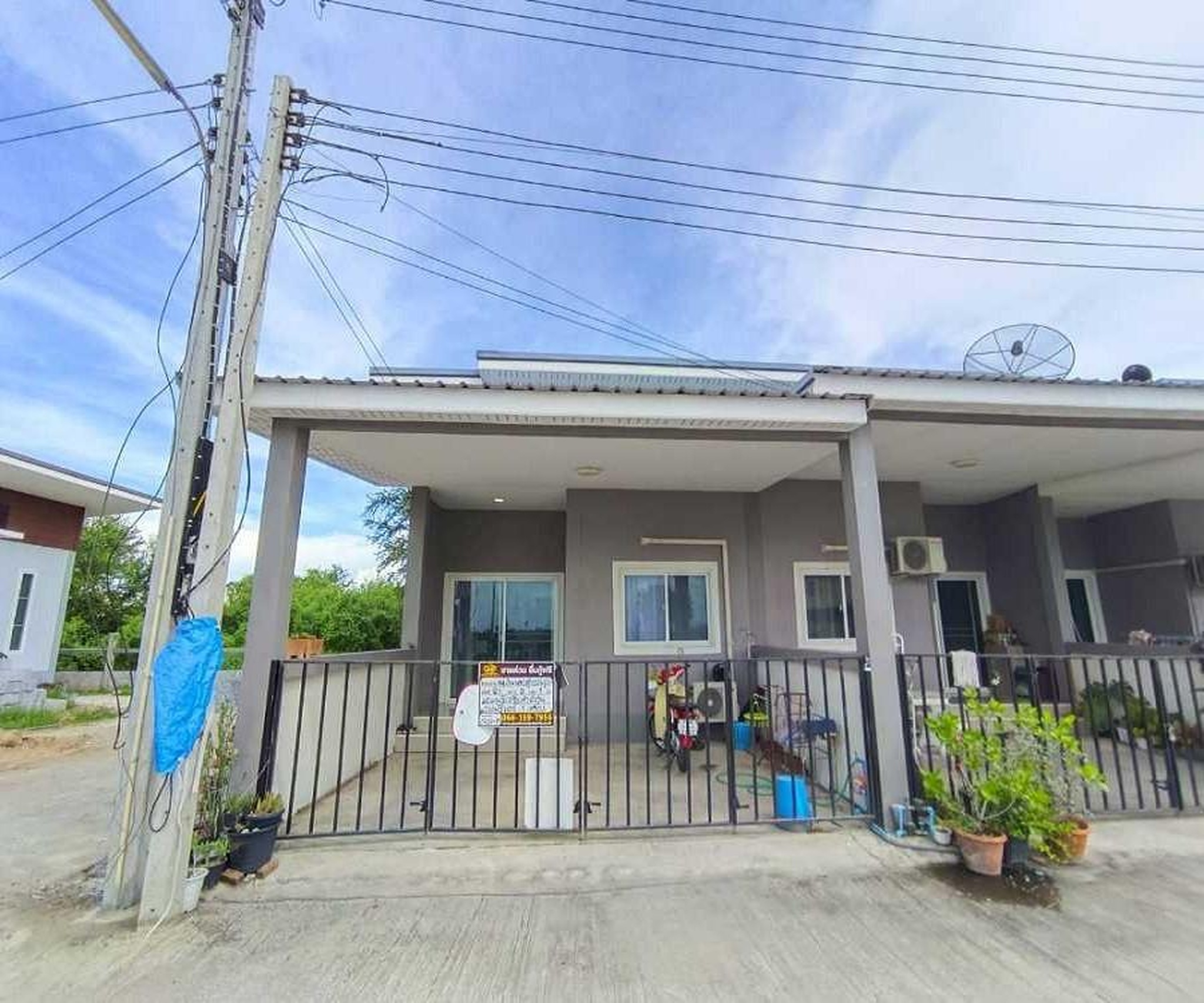 ทรัพย์สถาบันโดย GHB ทาวน์เฮาส์ เมืองสุพรรณบุรี สุพรรณบุรี
