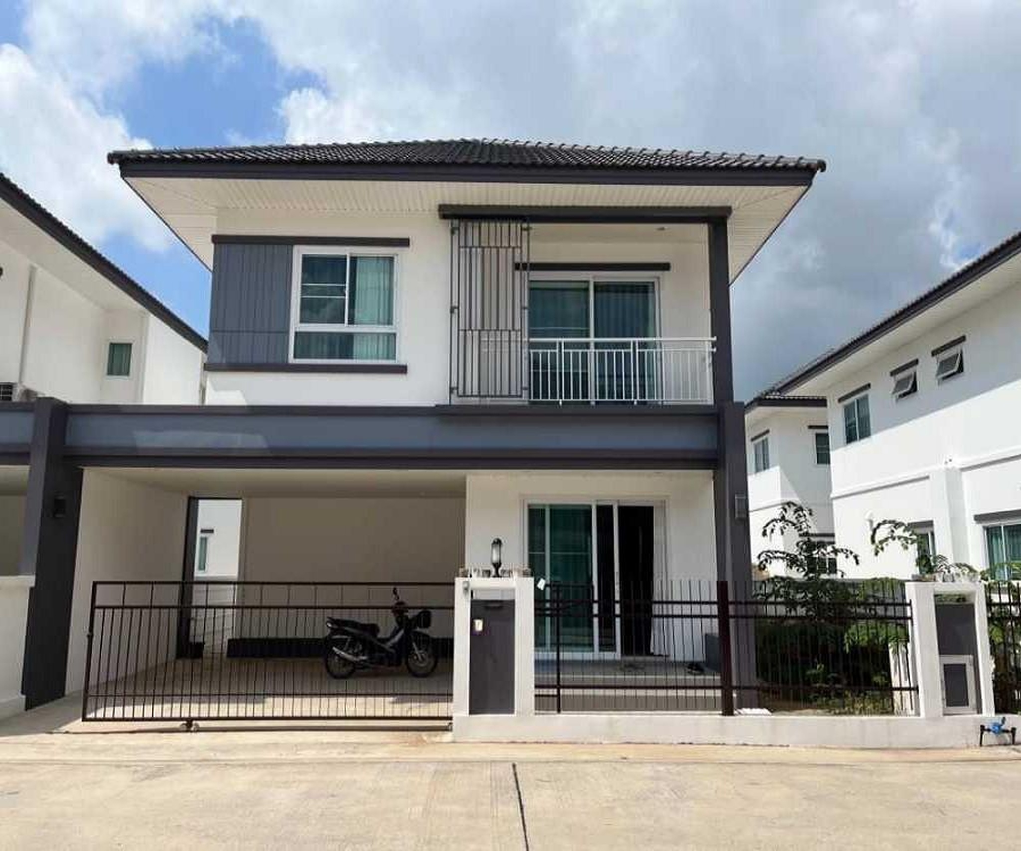 ทรัพย์สถาบันโดย GHB บ้านแฝด เมืองนครราชสีมา นครราชสีมา